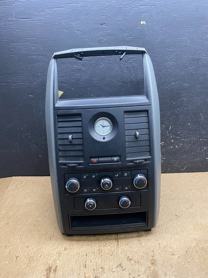 2008-2010 Chrysler Town Country Climate Control Panel Center Dash Trim Z7175 DG0