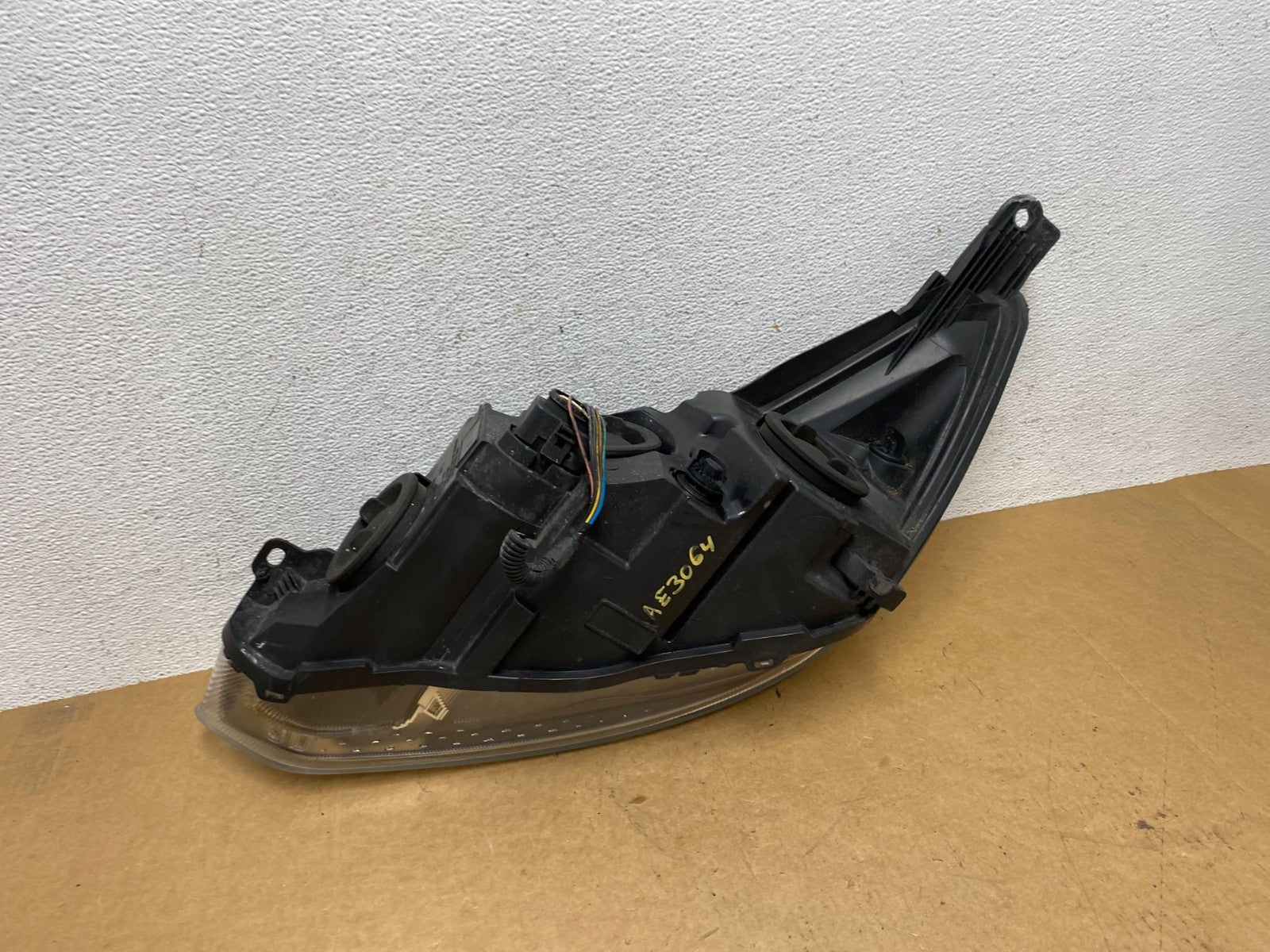2015-2017 Ford Focus Right Passenger Rh Side Halogen Headlight AE3064 DW7