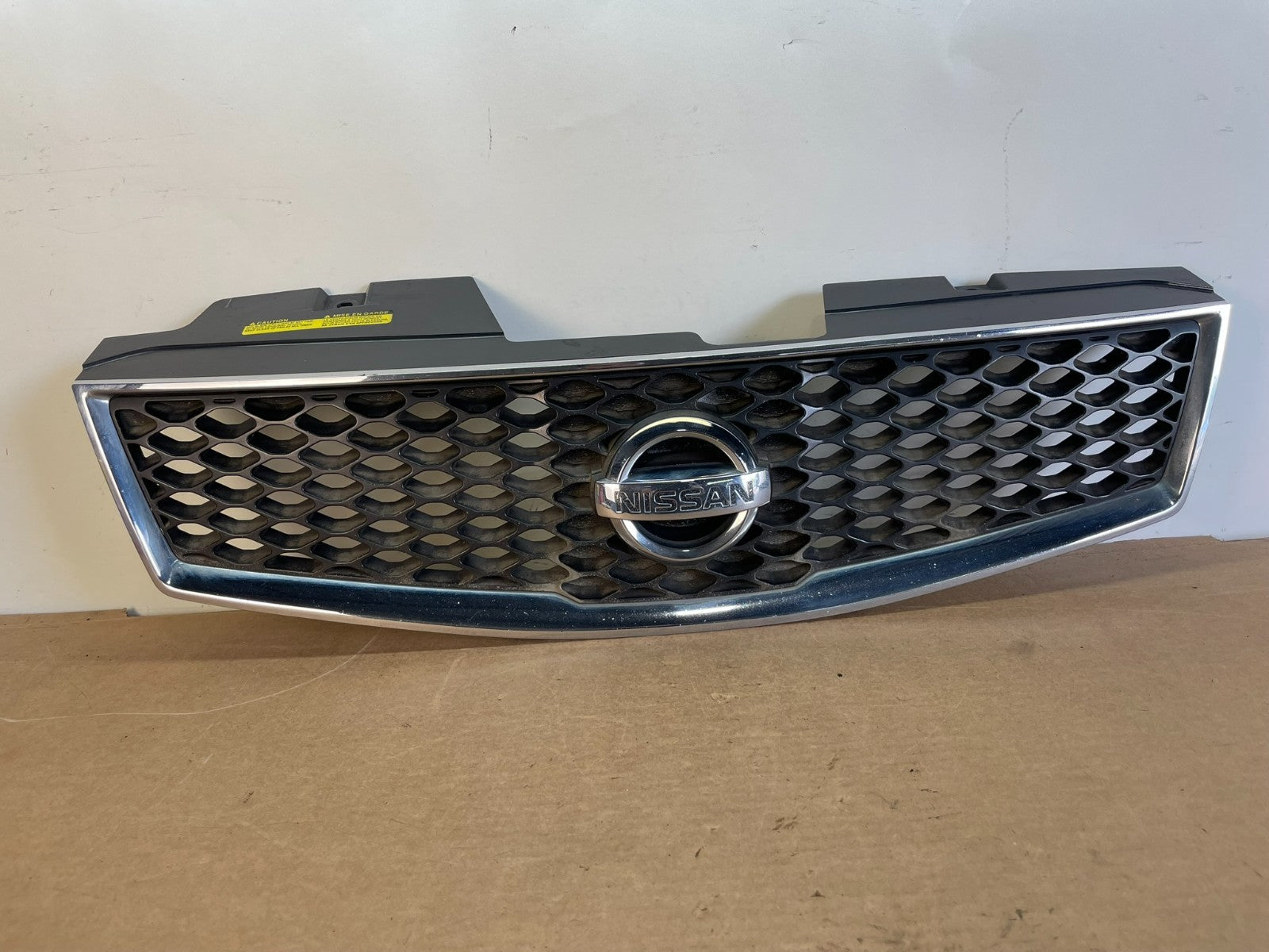 2010 to 2012 Nissan Sentra Front Upper Grill Grille AG0869 DG0