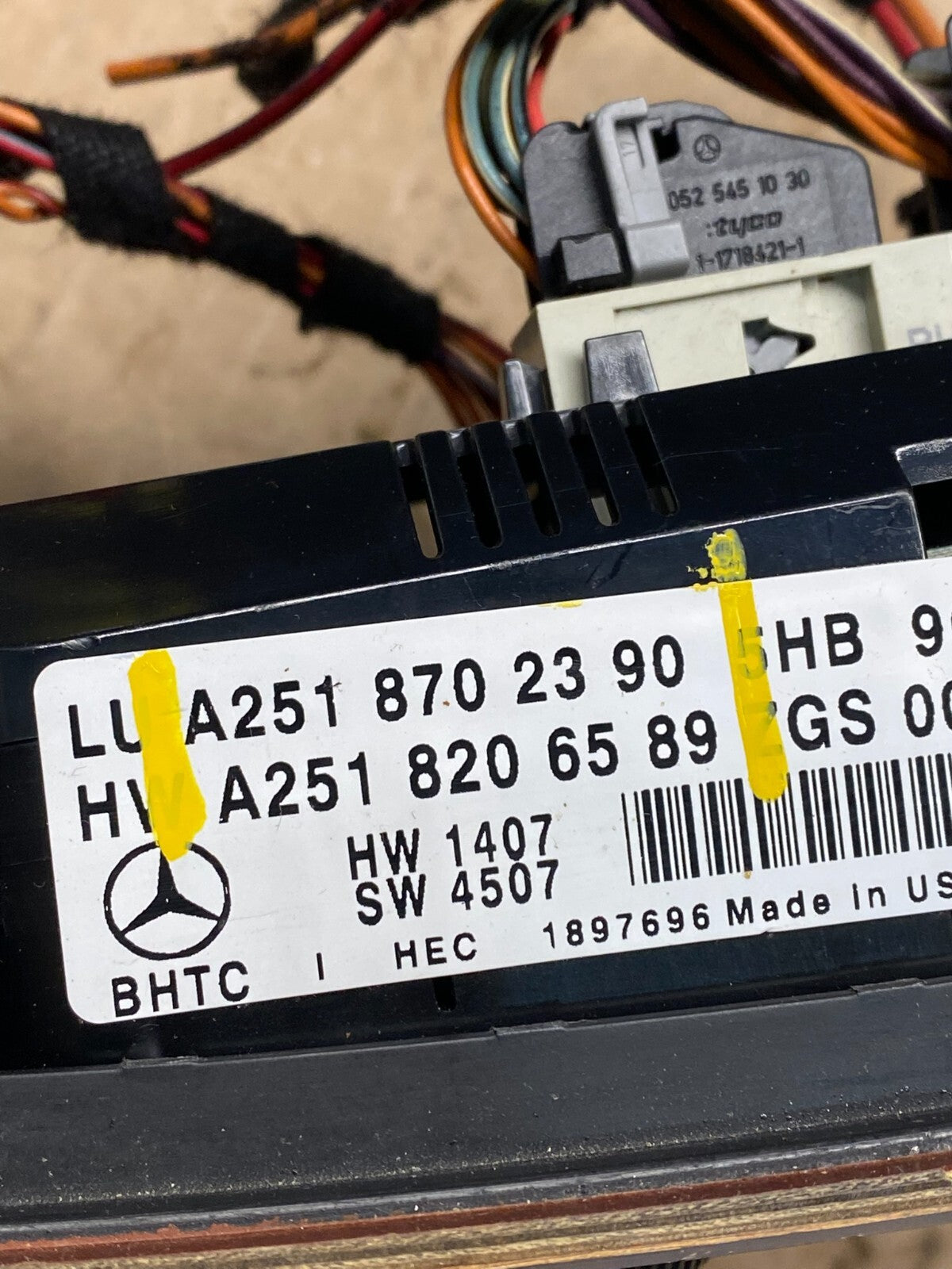 2007 2008 2009 Mercedes W251 R350 AC Temp Heater Climate Control F5158 DG18