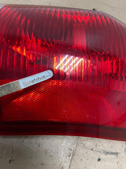 2004 to 2007 Saturn Vue Right Passenger Rh Side Tail Light AG5677 LK3