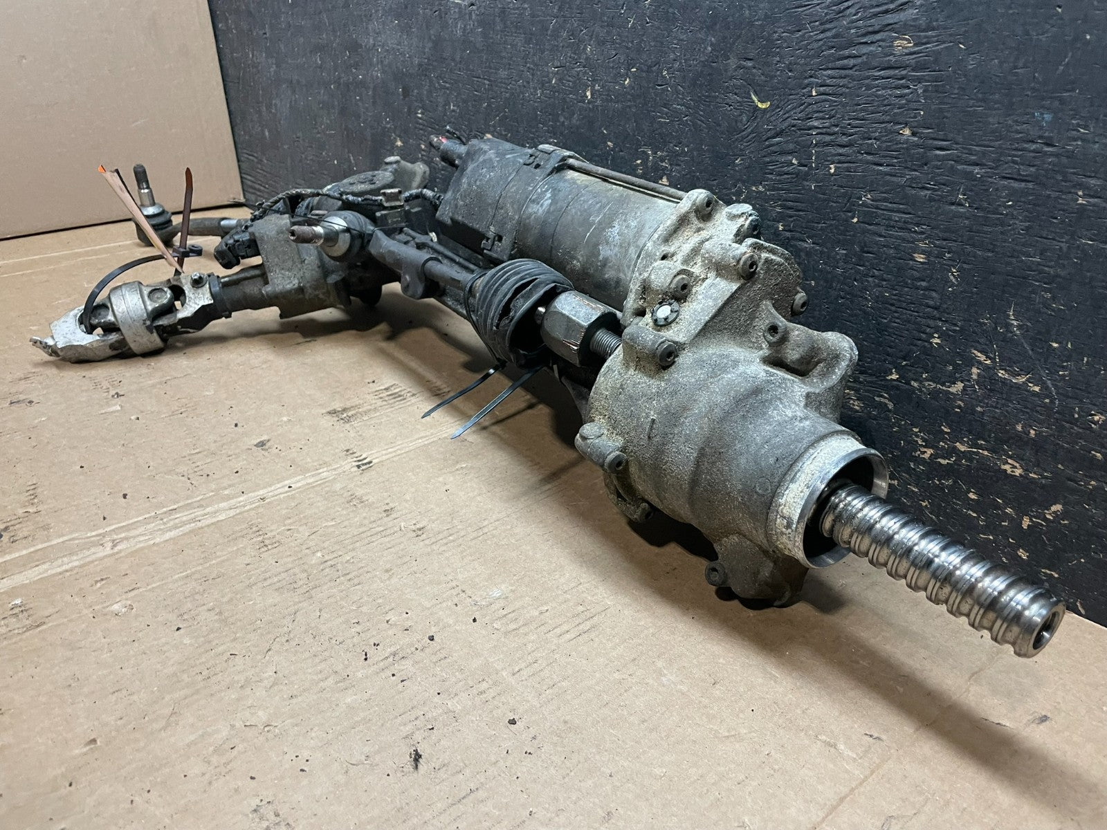 2013-2015 BMW 328XI Power Steering Rack Pinion 6864975 Z5808 PS4