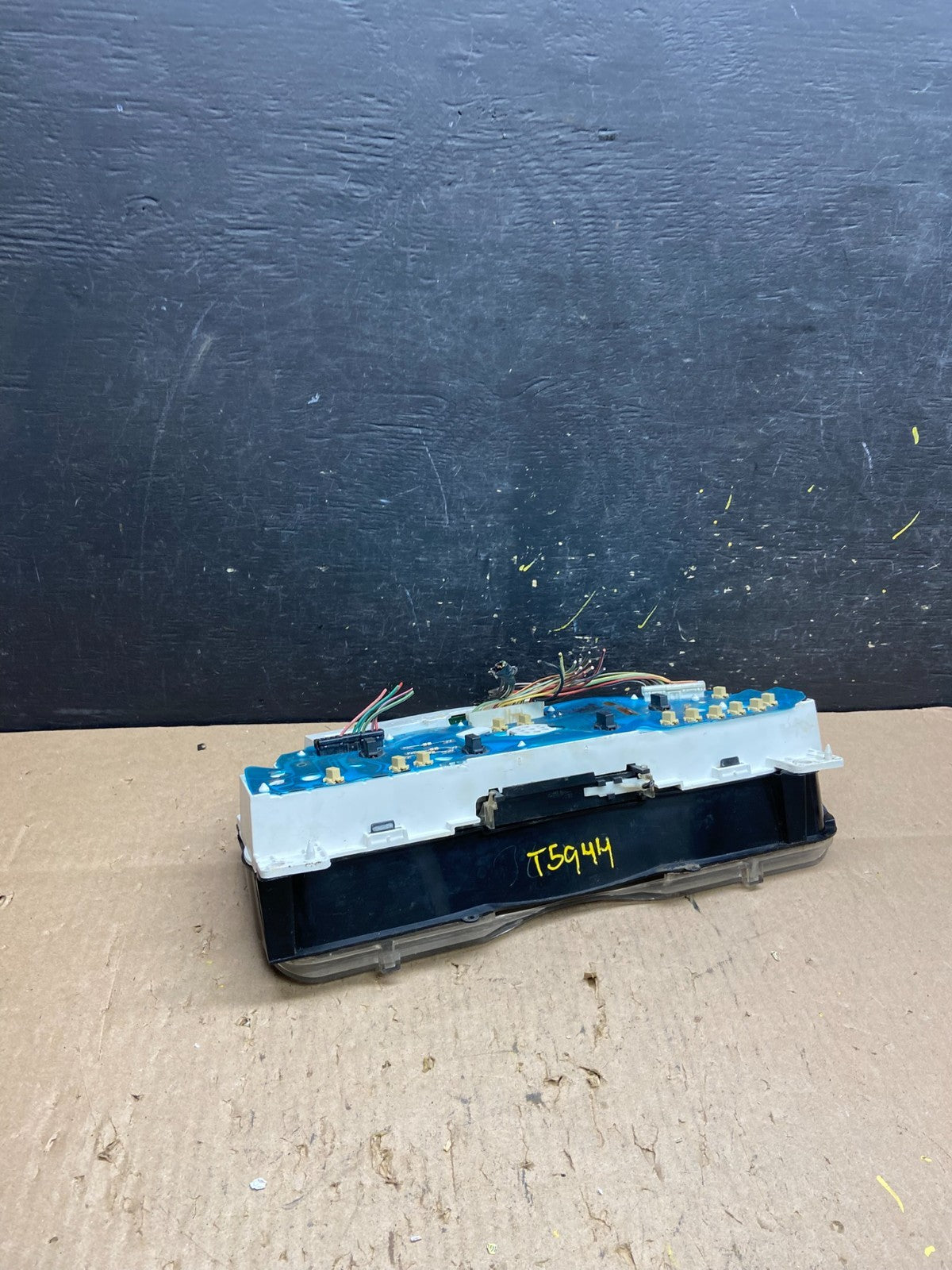 1997 to 2003 Ford Econoline E150 E250 Speedometer Instrument Cluster T59444