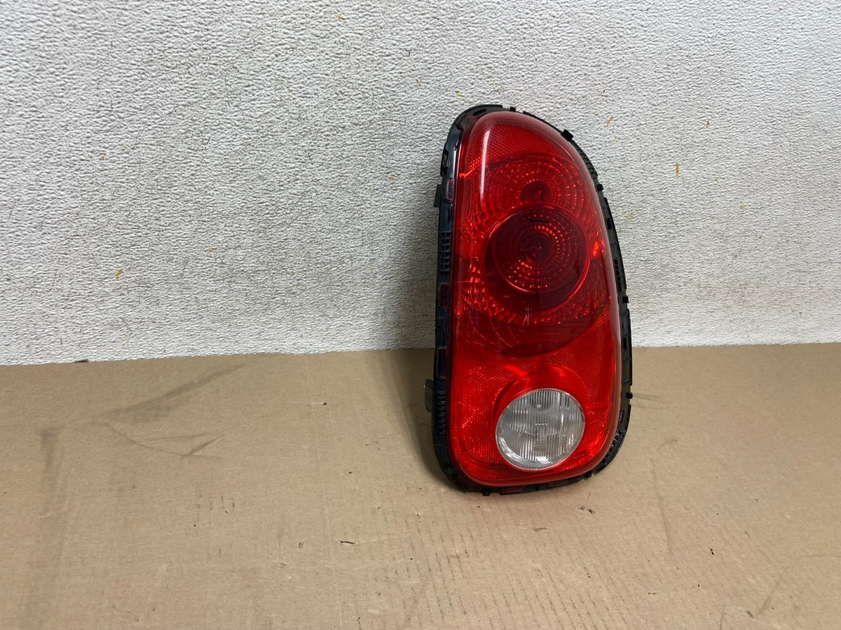 2011 to 2016 Mini Cooper Countryman Right Passenger RH Tail Light AH6688 DG1