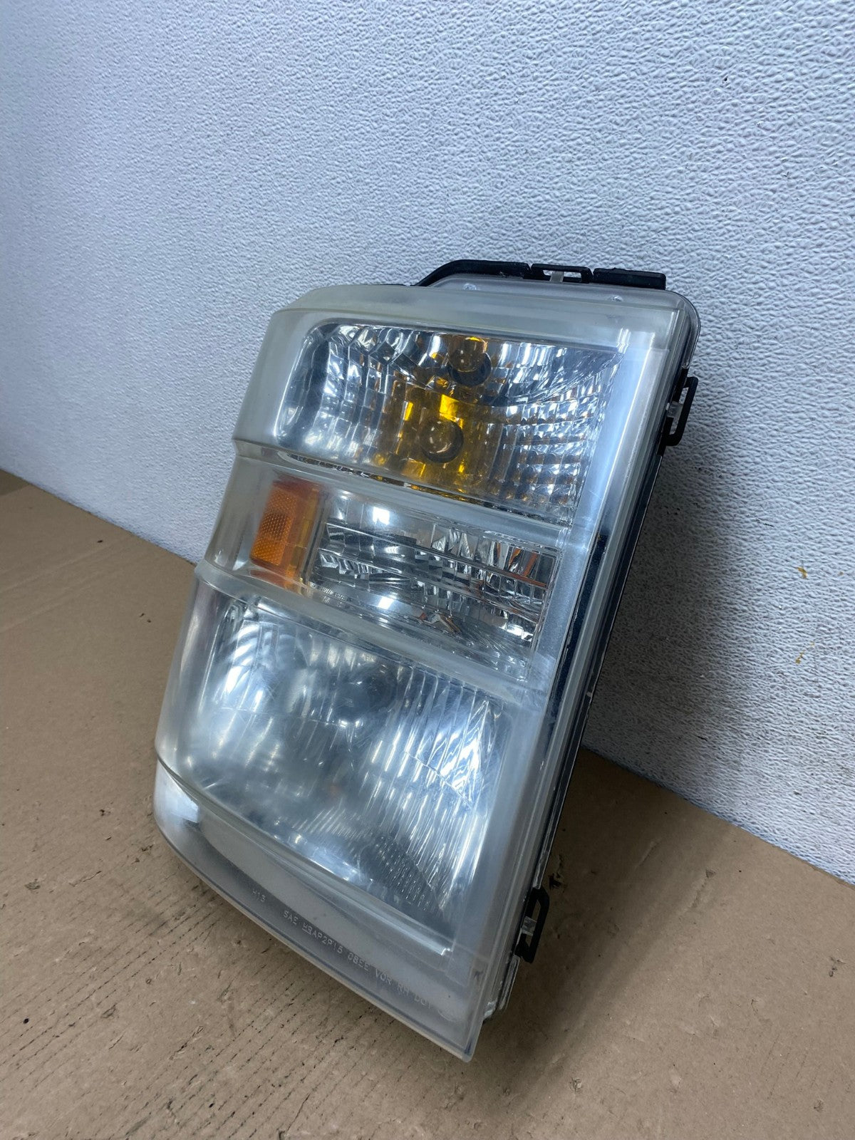 2008-2014 Ford Econoline E150 E250 E350 Right Passenger Headlight AF3159 LK1