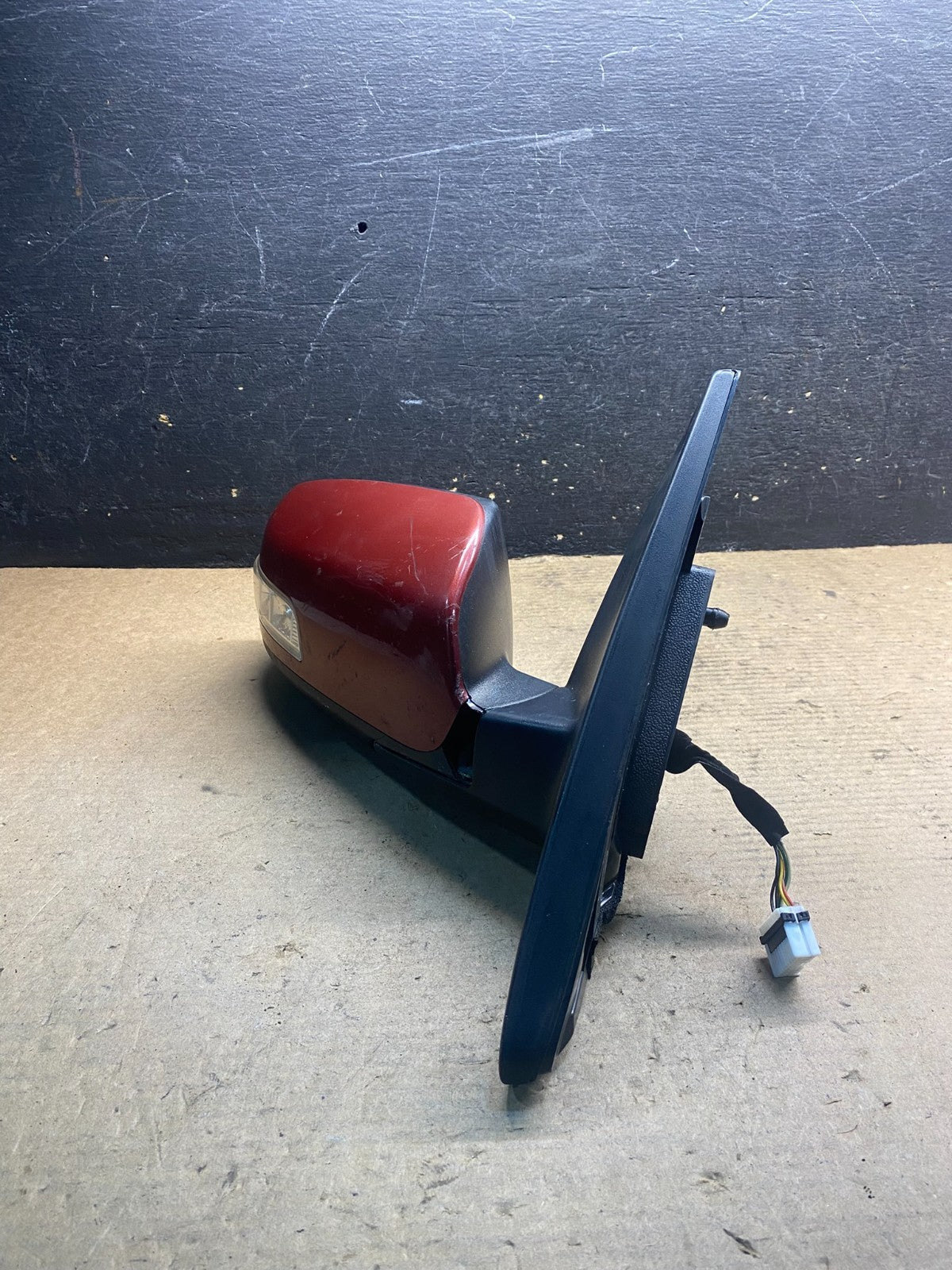 2011 to 2015 Kia Sorento Right Passenger Door Mirror Turn Signal AA2980 MS2