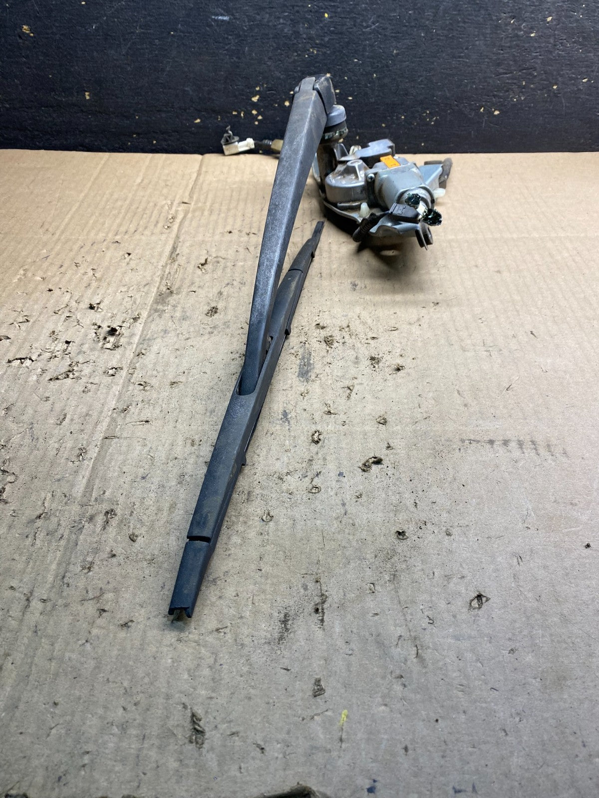 2010 to 2013 Honda Insight Rear Wiper Motor AB03952