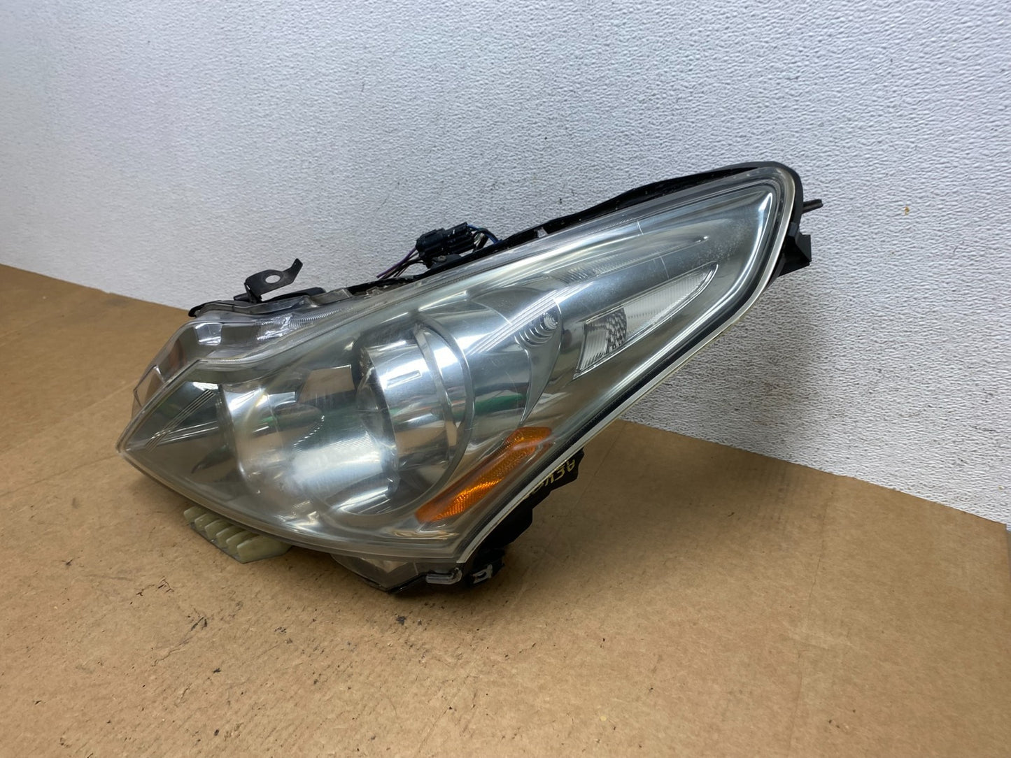 Sedan 4Door 2010 to 2013 Infiniti G37 Left Driver Headlight Xenon AE4828 DW1