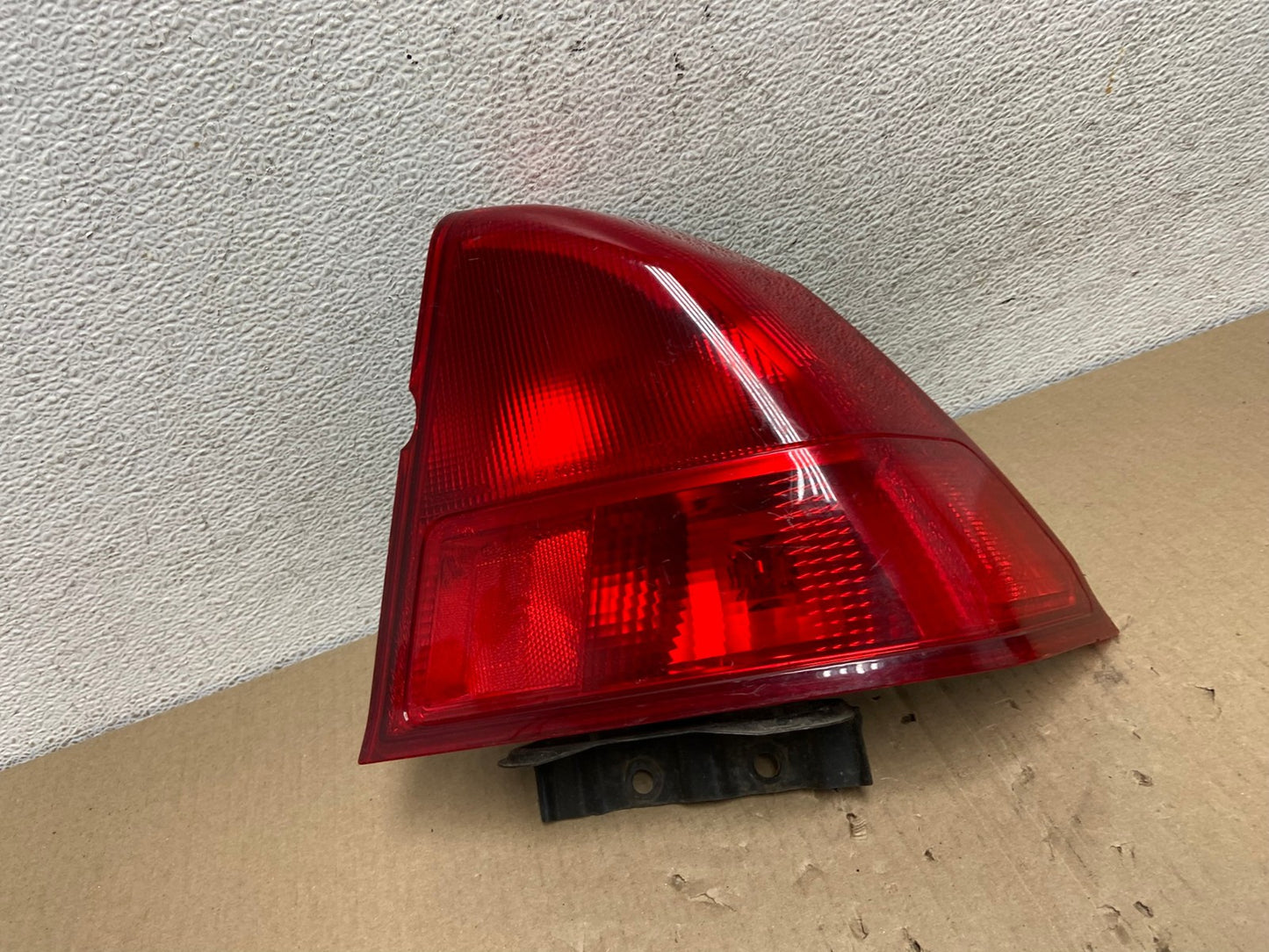 2001 2002 Honda Civic Sedan Right Passenger Rh Side Tail Light AE9536 LK0
