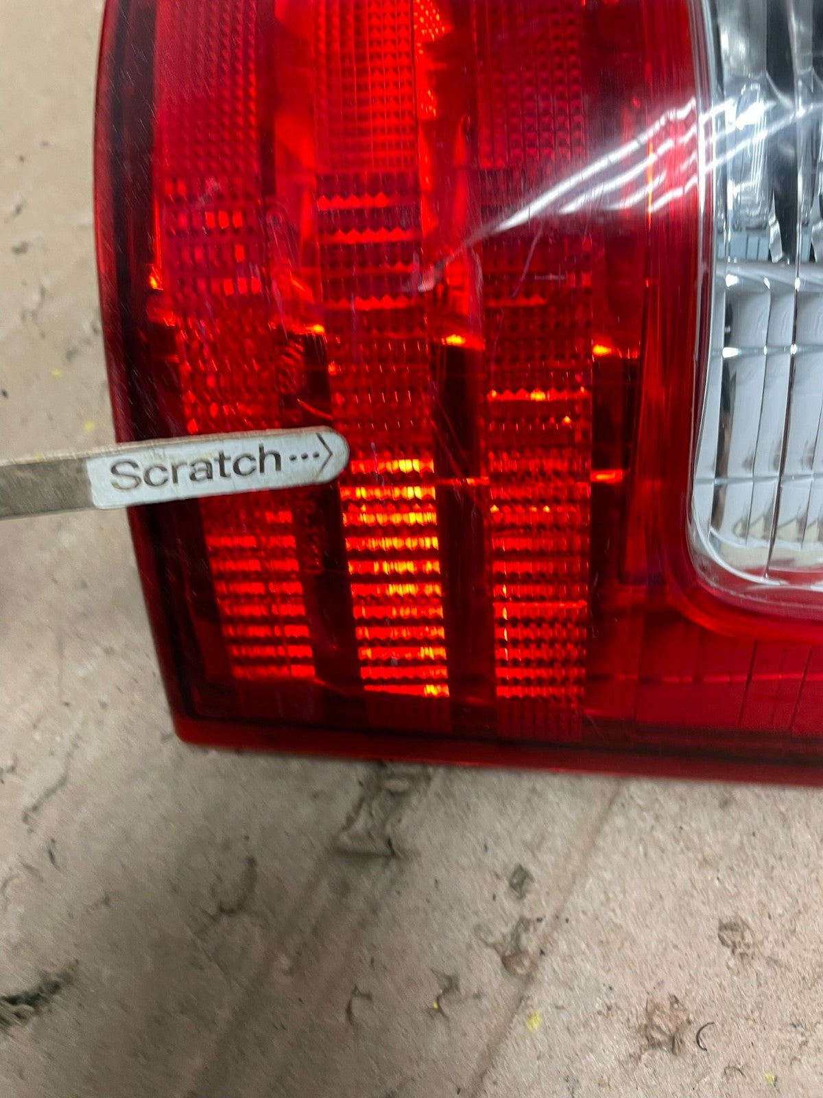 2000 2001 Mazda Mpv Right Passenger RH Side Tail Light Oem q3852 DG7