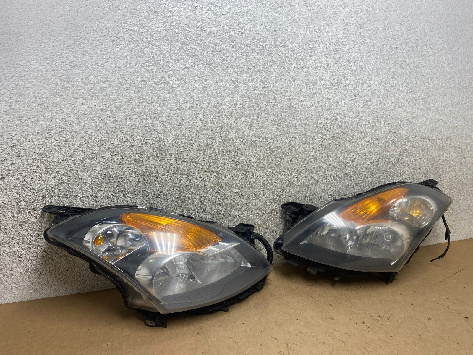 Sedan 2007 2008 2009 Nissan Altima Left+Right Set Headlights W9031 DW2