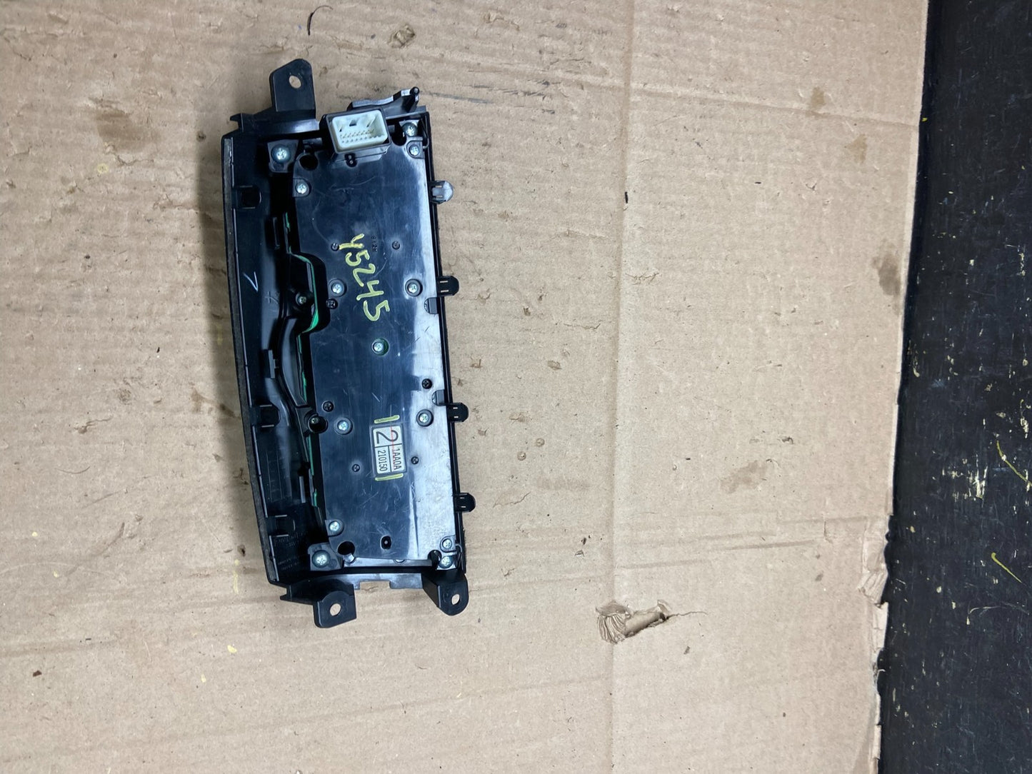2009-2014 Nissan Murano AM FM Radio CD Control Panel Y5245 DG3