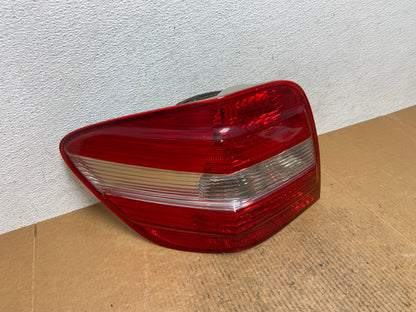 2006 - 2008 Mercedes ML 350 Ml-Class Left Driver Lh Tail Light AE1315 LK2