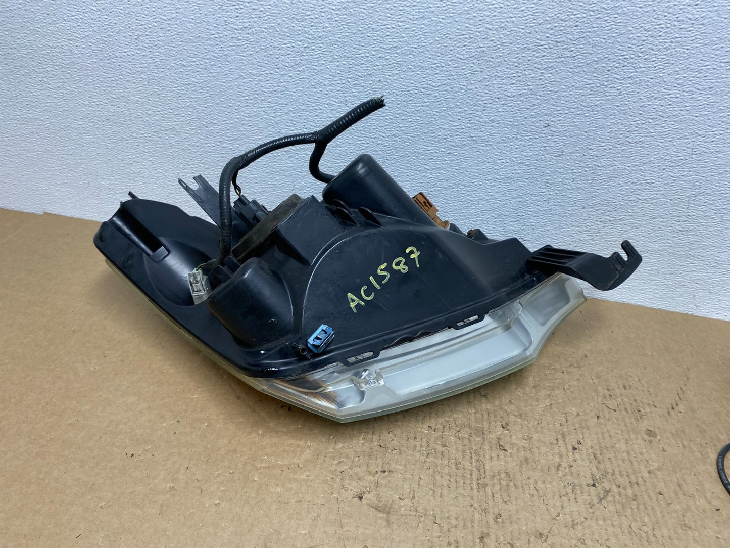 2008 2009 2010 2011 Ford Focus Left Driver Lh Headlight Halogen AC1587 DW9