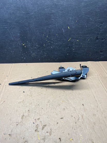 2010 - 2015 Hyundai Tucson Rear Glass Windshield Wiper Motor R8841 DG0