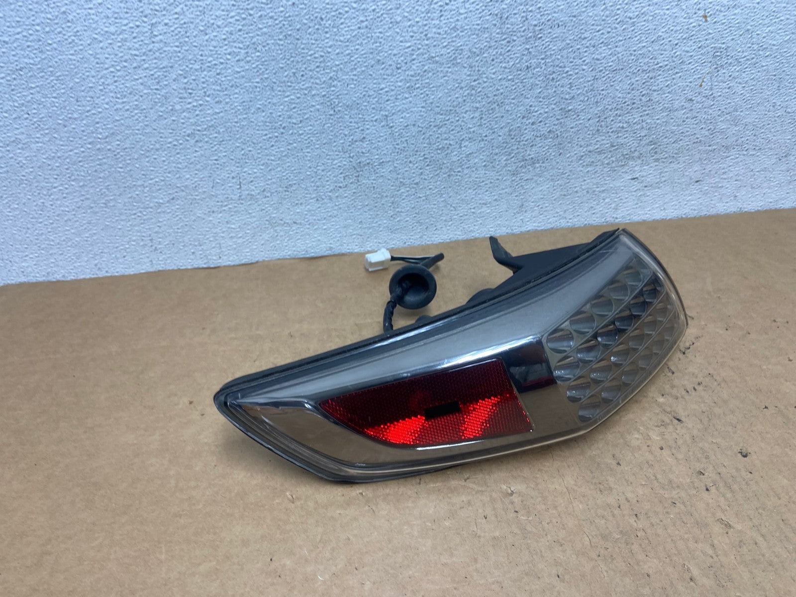2006 to 2008 Infiniti Fx35 Left Driver Lh Smoked lens Tail Light AD4623 LK2