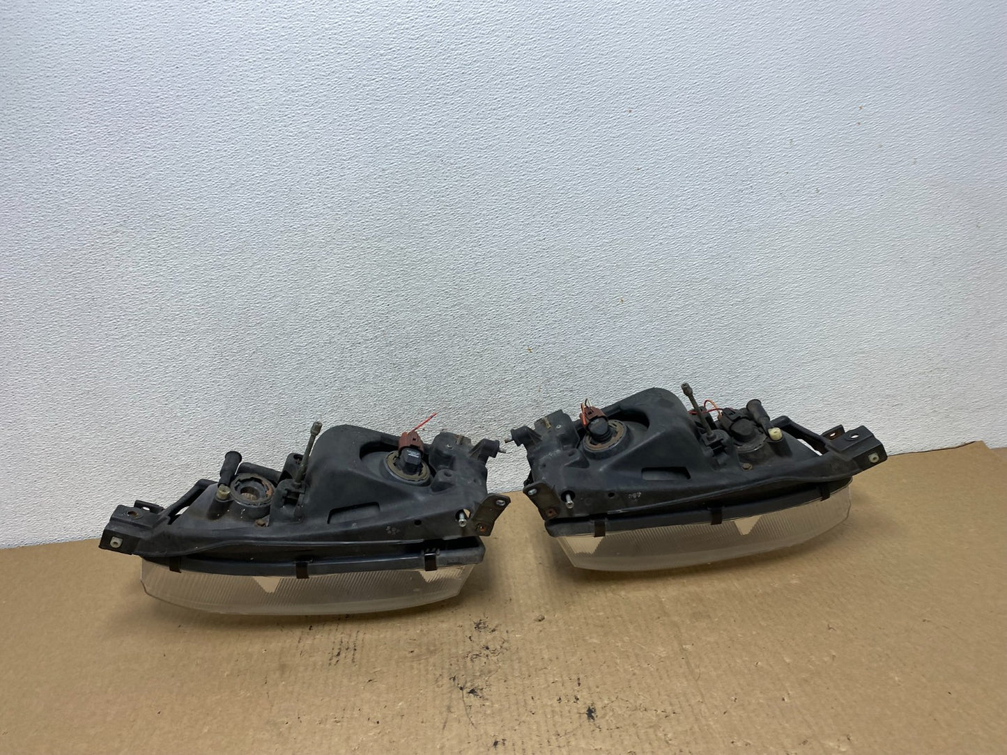 1992 1993 1994 Toyota Camry Left+Right Halogen Headlights AG2185 DW5