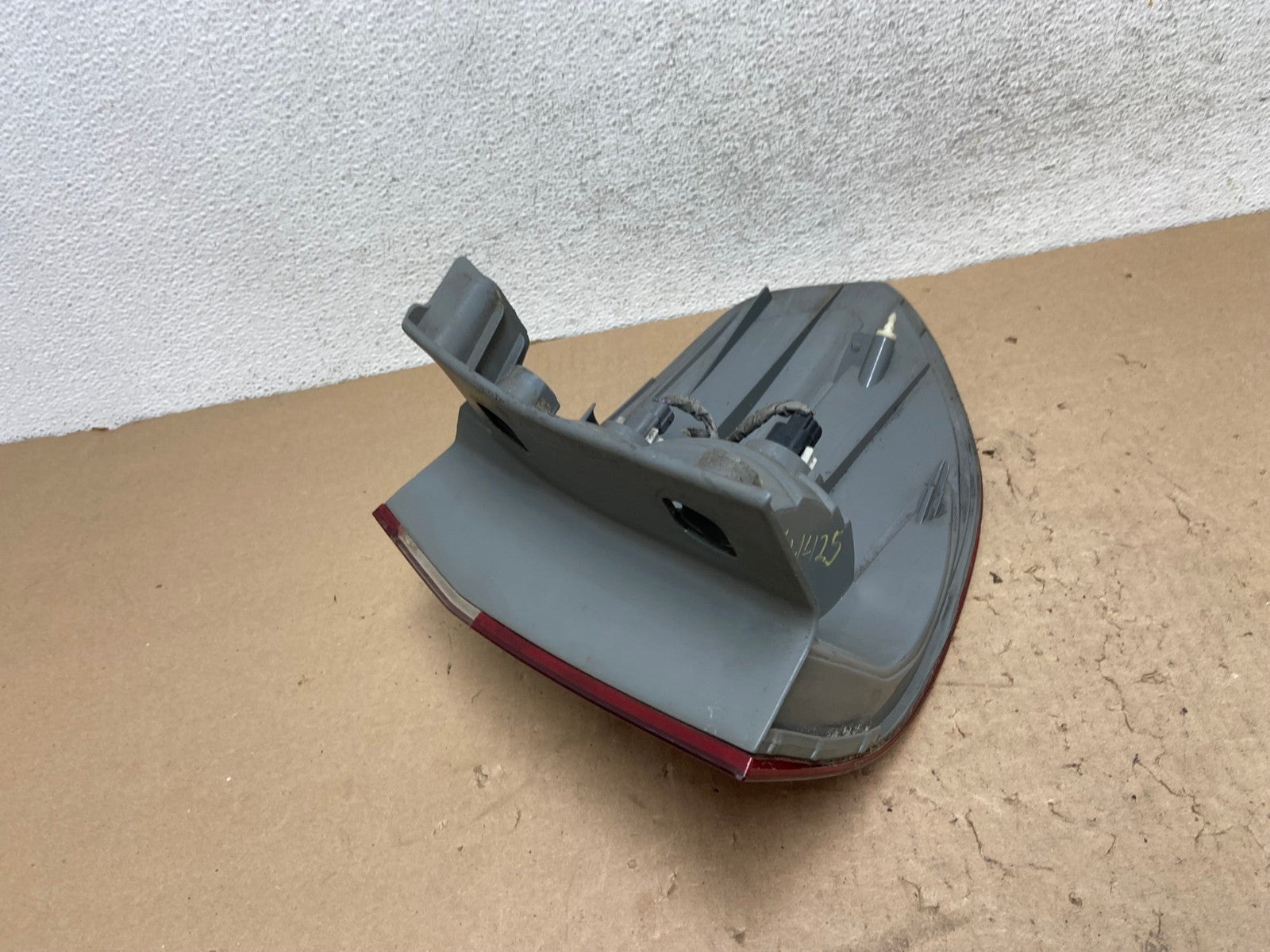 2005 2006 2007 Honda Odyssey Left Driver LH Side Tail Light AG4425 LK5