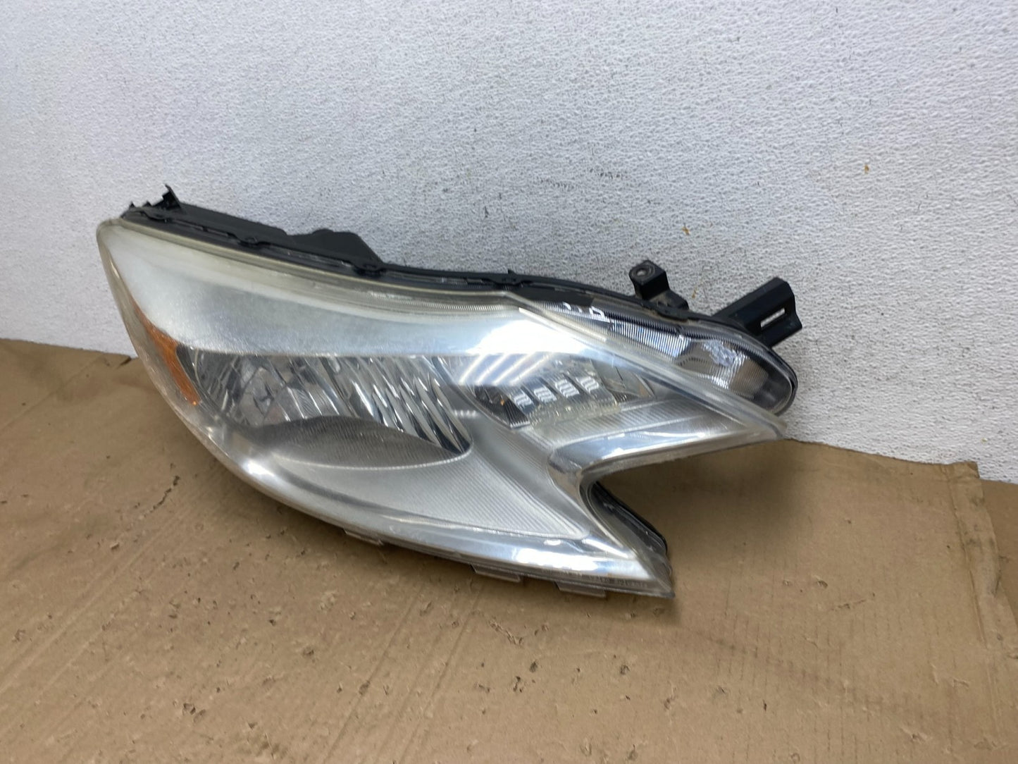 2014 2015 2016 Nissan Versa Note Right Passenger RH Side Headlight AE9258 DW1