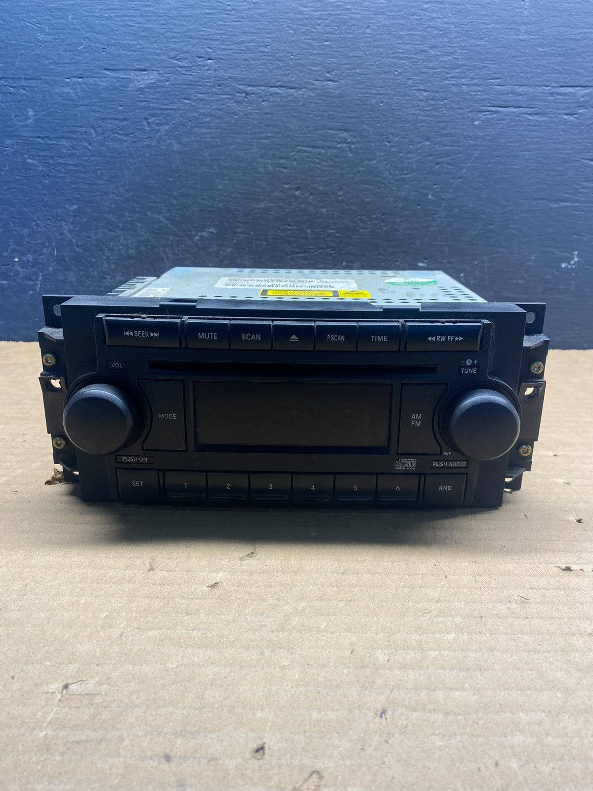 2005 2008 Jeep Dodge Chrysler Screen Display CD Player Satellite Radio AC8014 DG0
