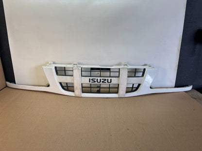 2000 to 2006 Isuzu Rodeo Textured Black Plastic AH00630