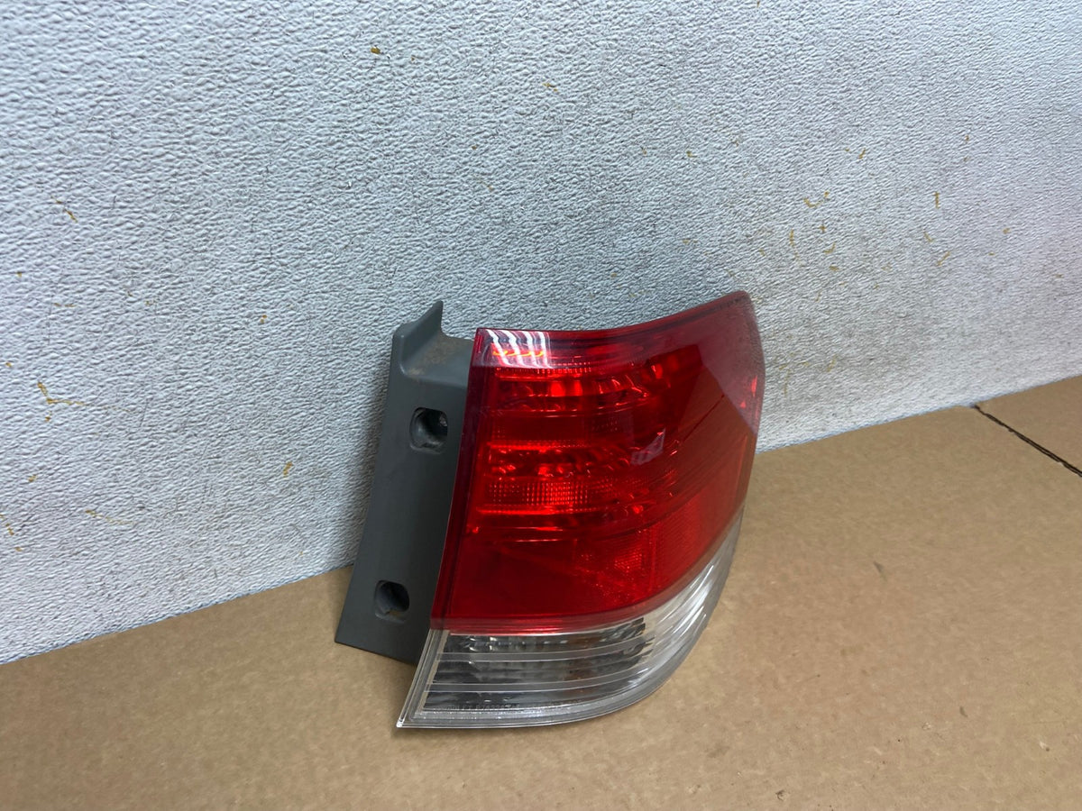2008 2009 2010 Honda Odyssey Right Passenger Side Tail Light AI2595 LK2