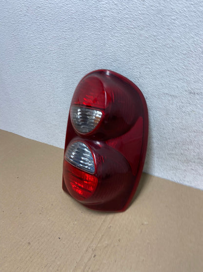 2005 2006 2007 Jeep Liberty Right Passenger Rh Side Tail Light AE9463 LK1