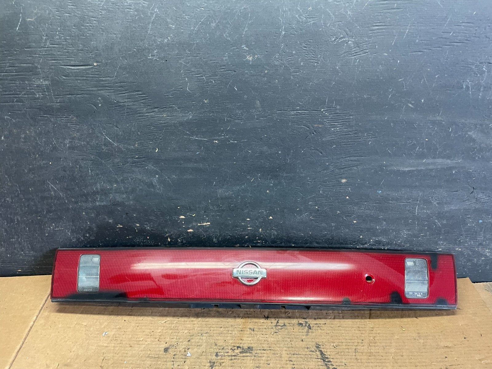 1995 to 1997 Nissan Sentra Tail Panel Rear Center Panel OEM 26540 1m200 S1172 DG0