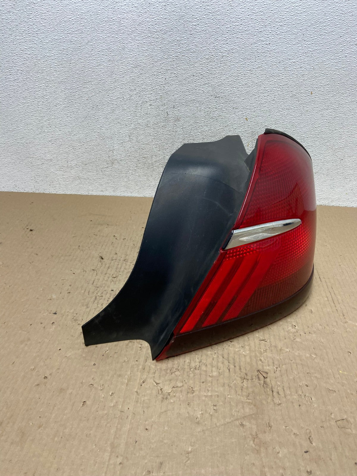 1998 to 2002 Mercury Grand Marquis Right Passenger Rh Side Tail Light AF2844 LK2