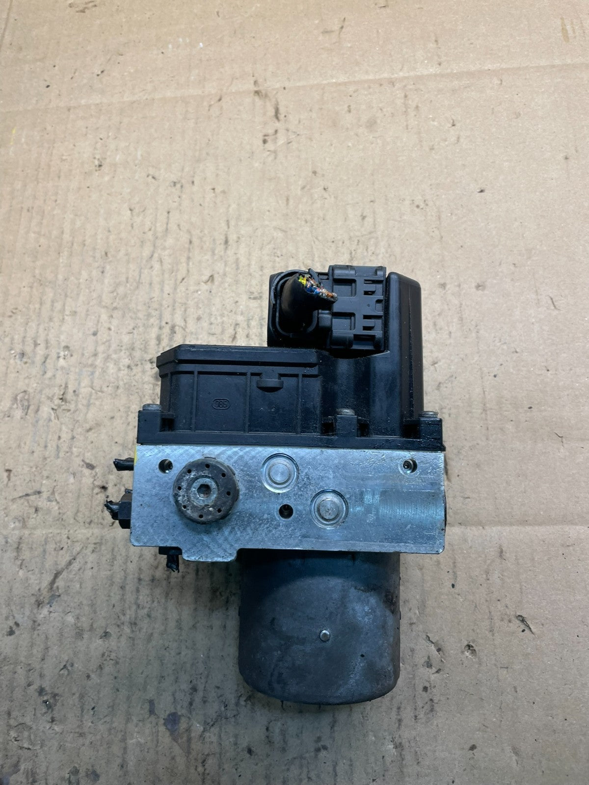 2007 to 2008 Audi A4 ABS Anti-Lock Brake Pump  OEM w6786 DG3