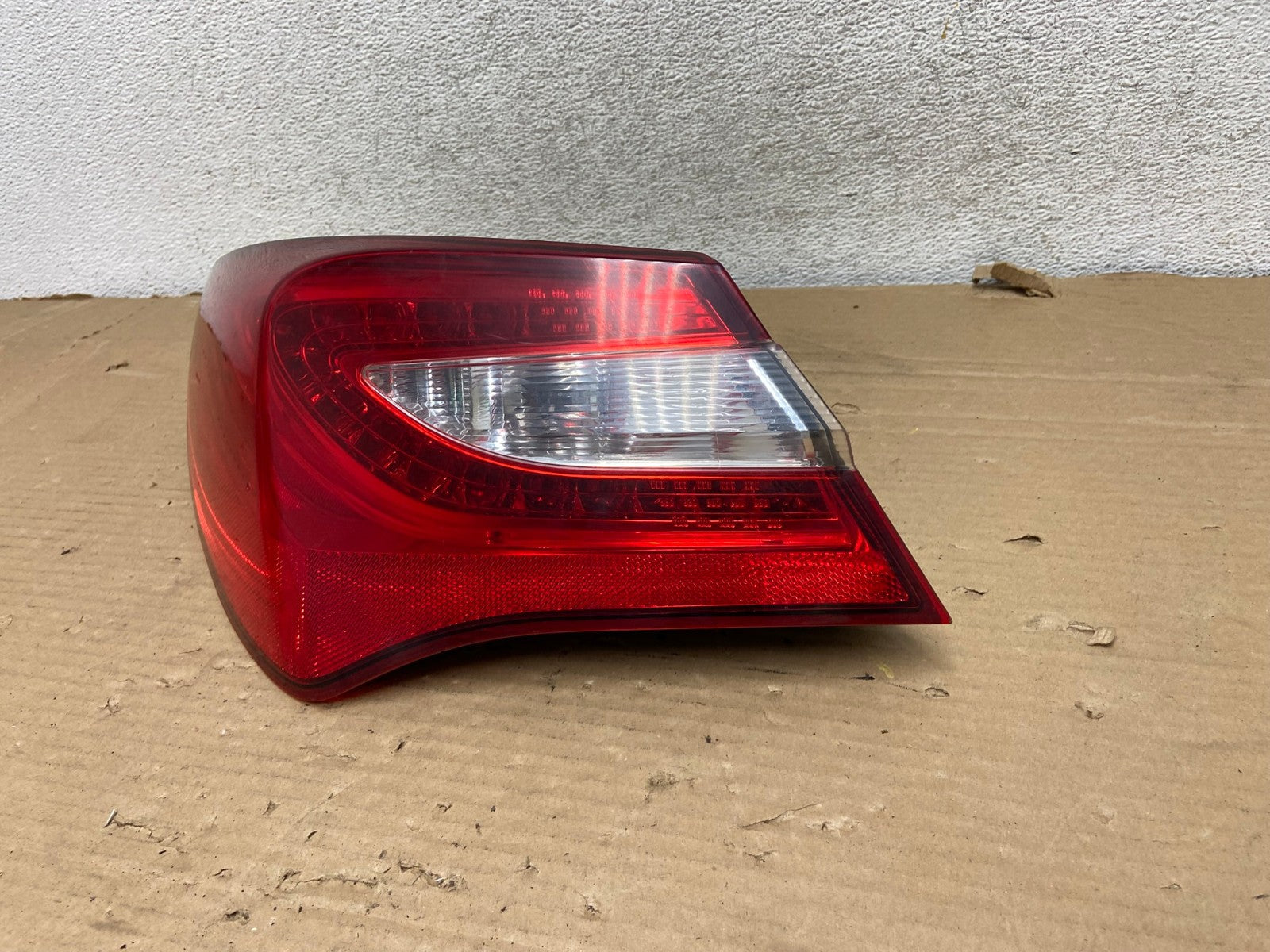 2011 - 2014 Chrysler 200 Sedan Left Driver LH Led Tail Light AG8189 LK2