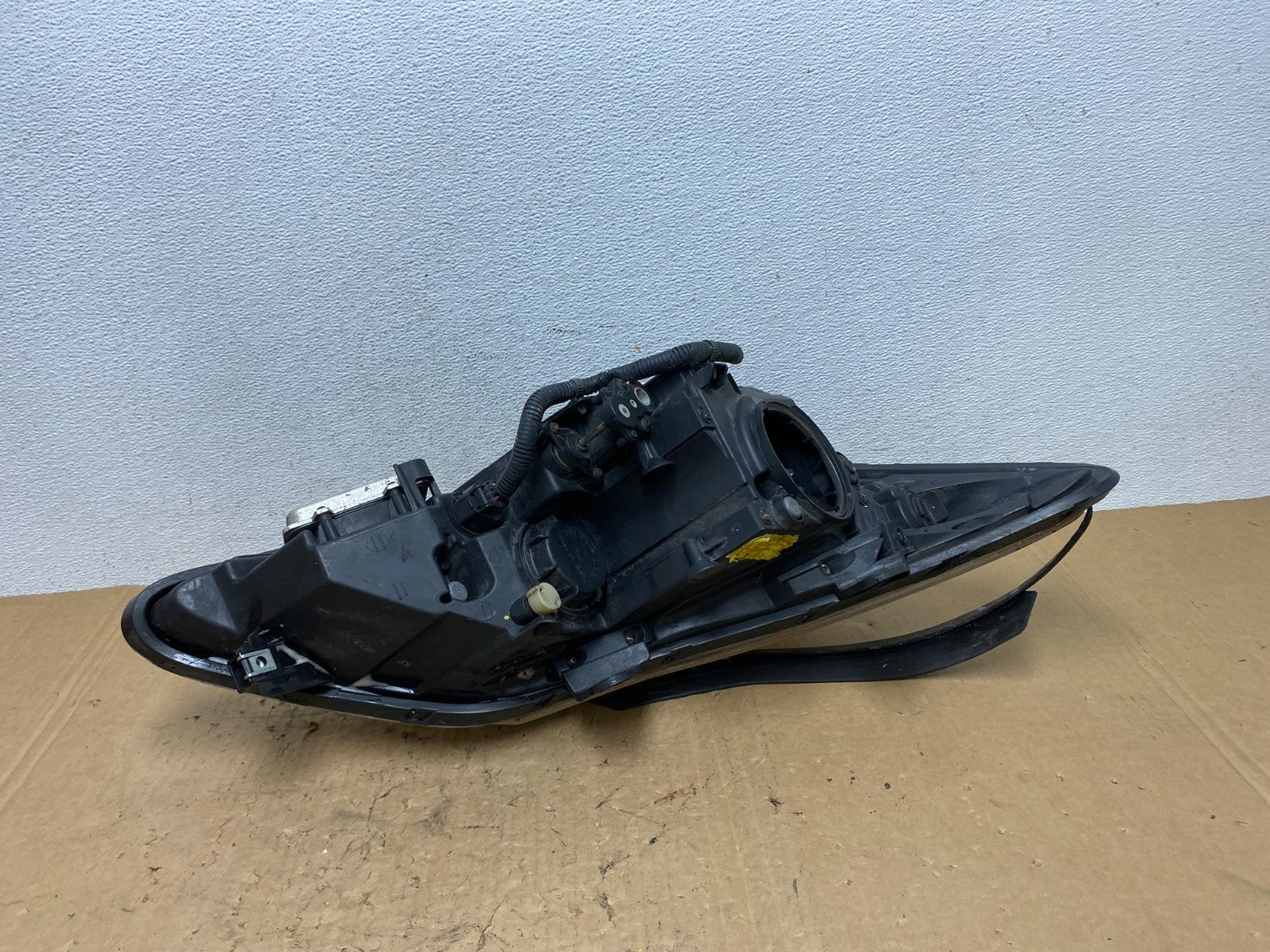 2009 - 2011 Hyundai Genesis Left Driver LH Xenon HID Headlight AD3752 DG6