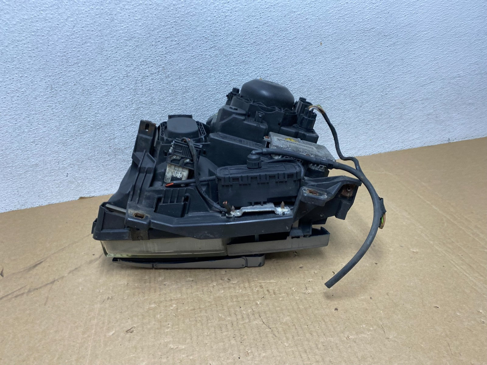 2003 - 2004 Land Rover Range Rover Right Passenger Headlight Xenon HID AF9982 DW7