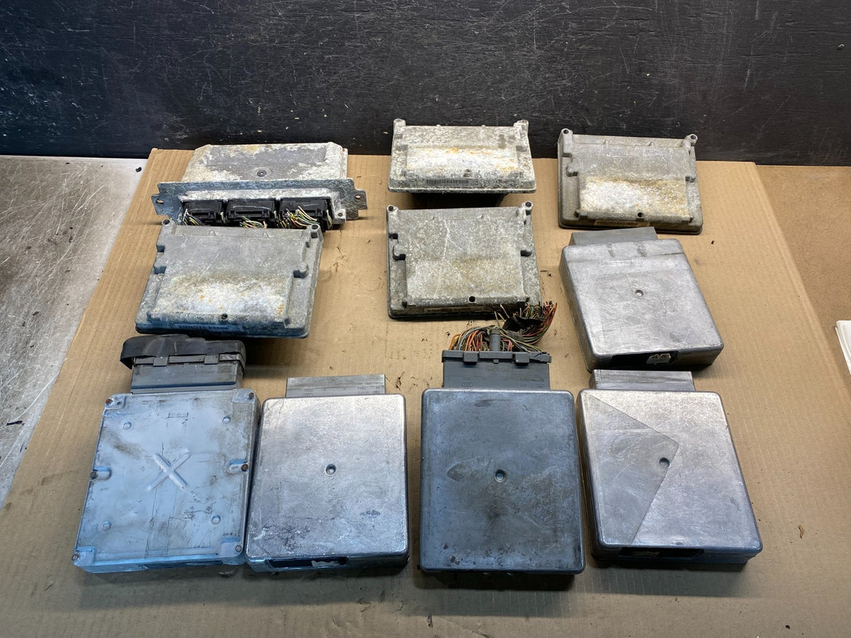Mix of 10 Ford ECM Engine Computer Module AH7359 PS1