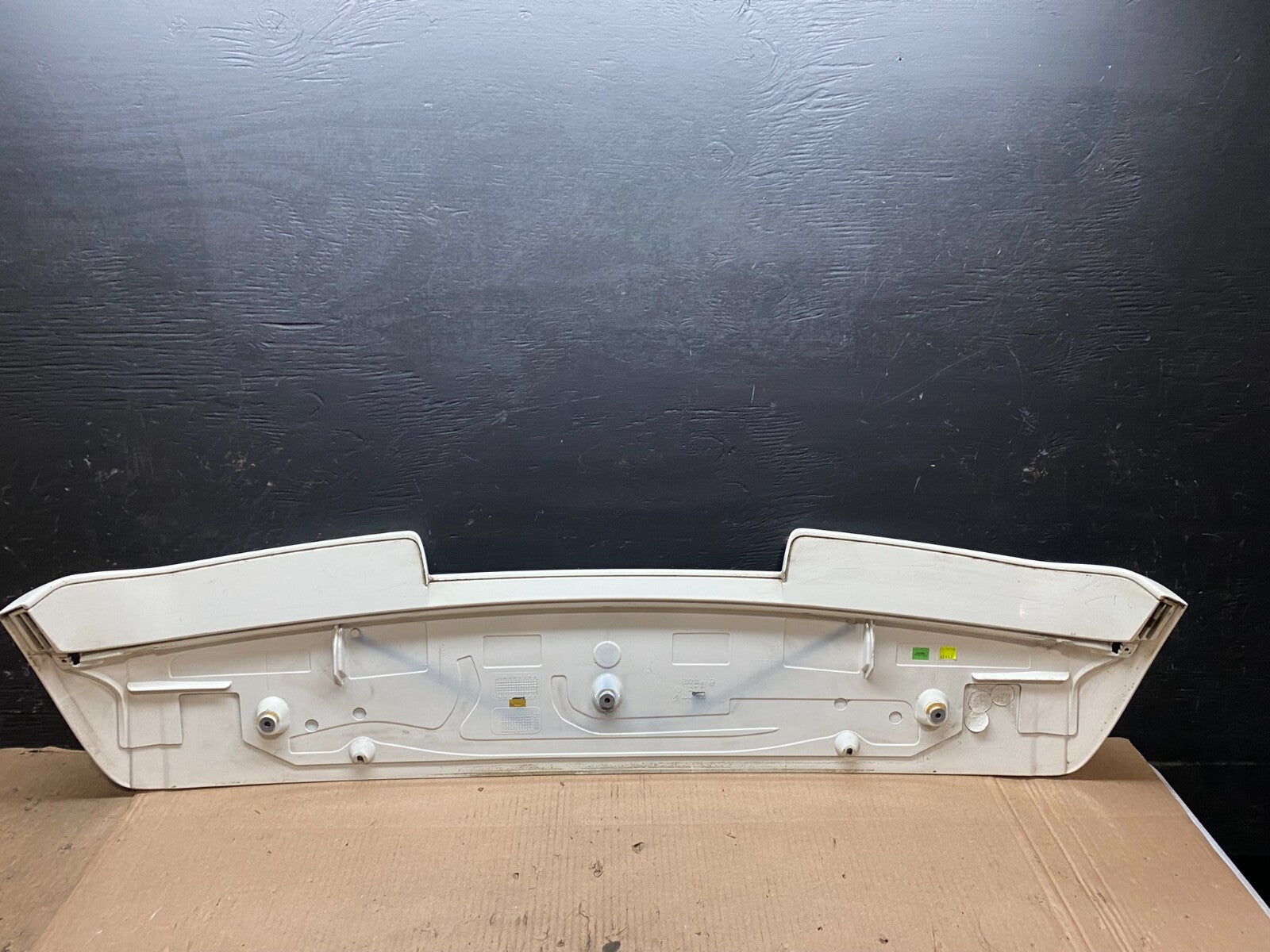 2008 2009 2010 Porsche Cayenne Rear Spoiler Third Brake Light Wing OEM F3402 DG6