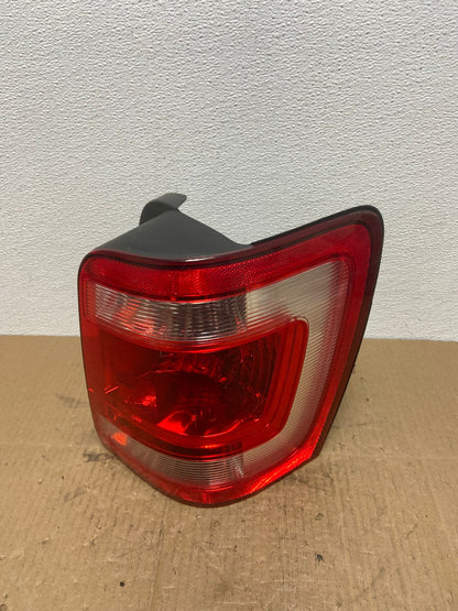 2008 to 2012 Ford Escape Right Passenger RH Side Tail Light AB8338 LK0