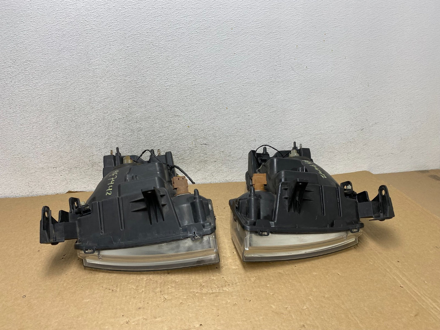 2009 to 2014 Ford F-150 F150 Left+Right Halogen Headlights AF7442 DW10