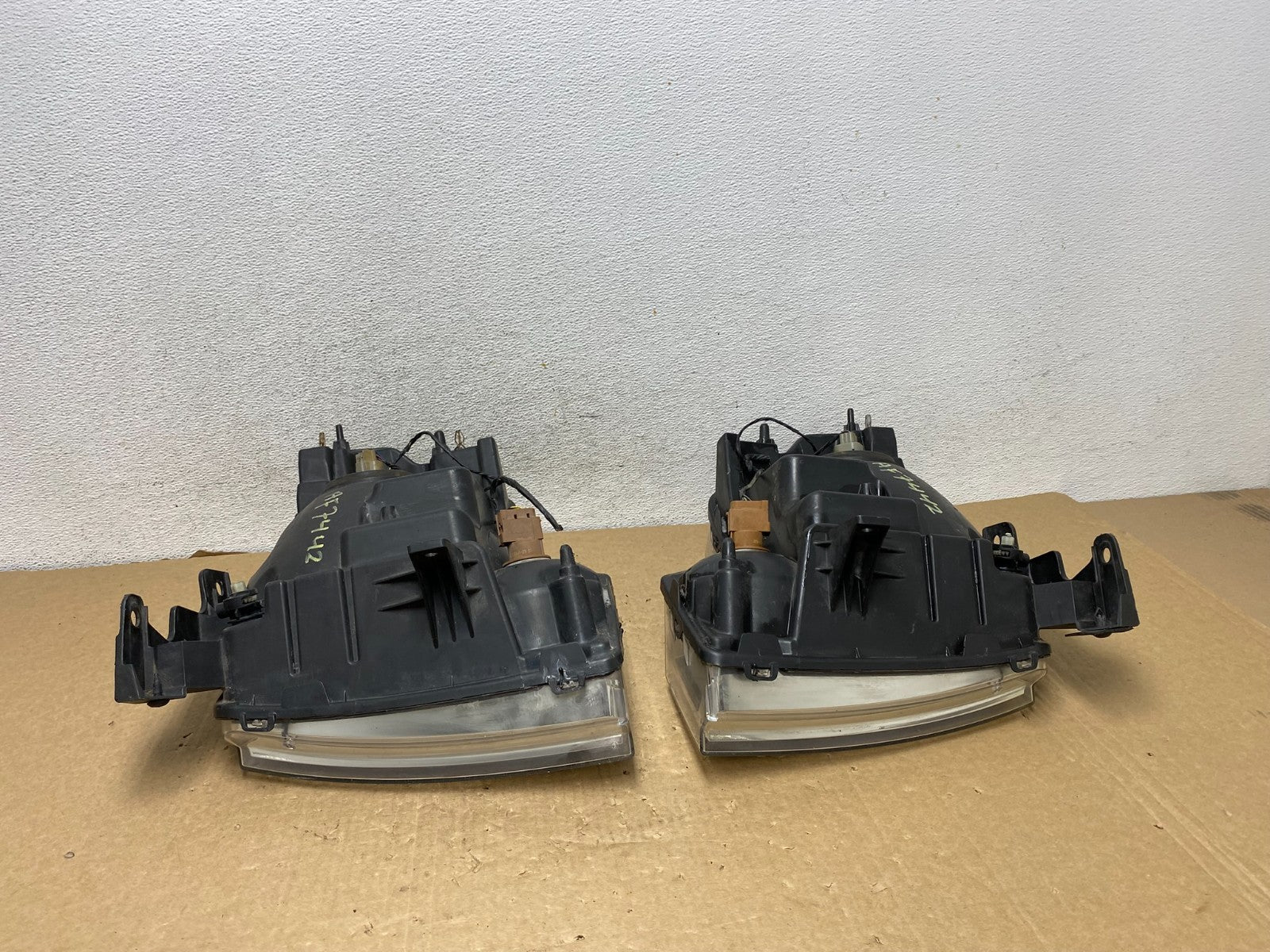 2009 to 2014 Ford F-150 F150 Left+Right Halogen Headlights AF7442 DW10