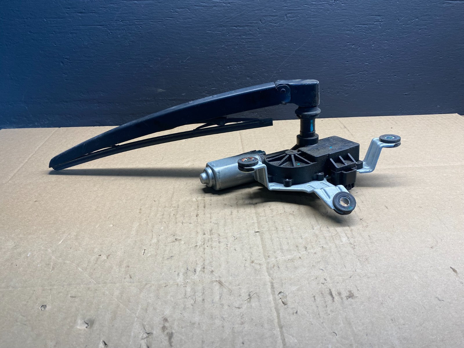 2009-2017 Chevrolet Traverse Rear Glass Windshield Wiper Motor ab4226 DG1