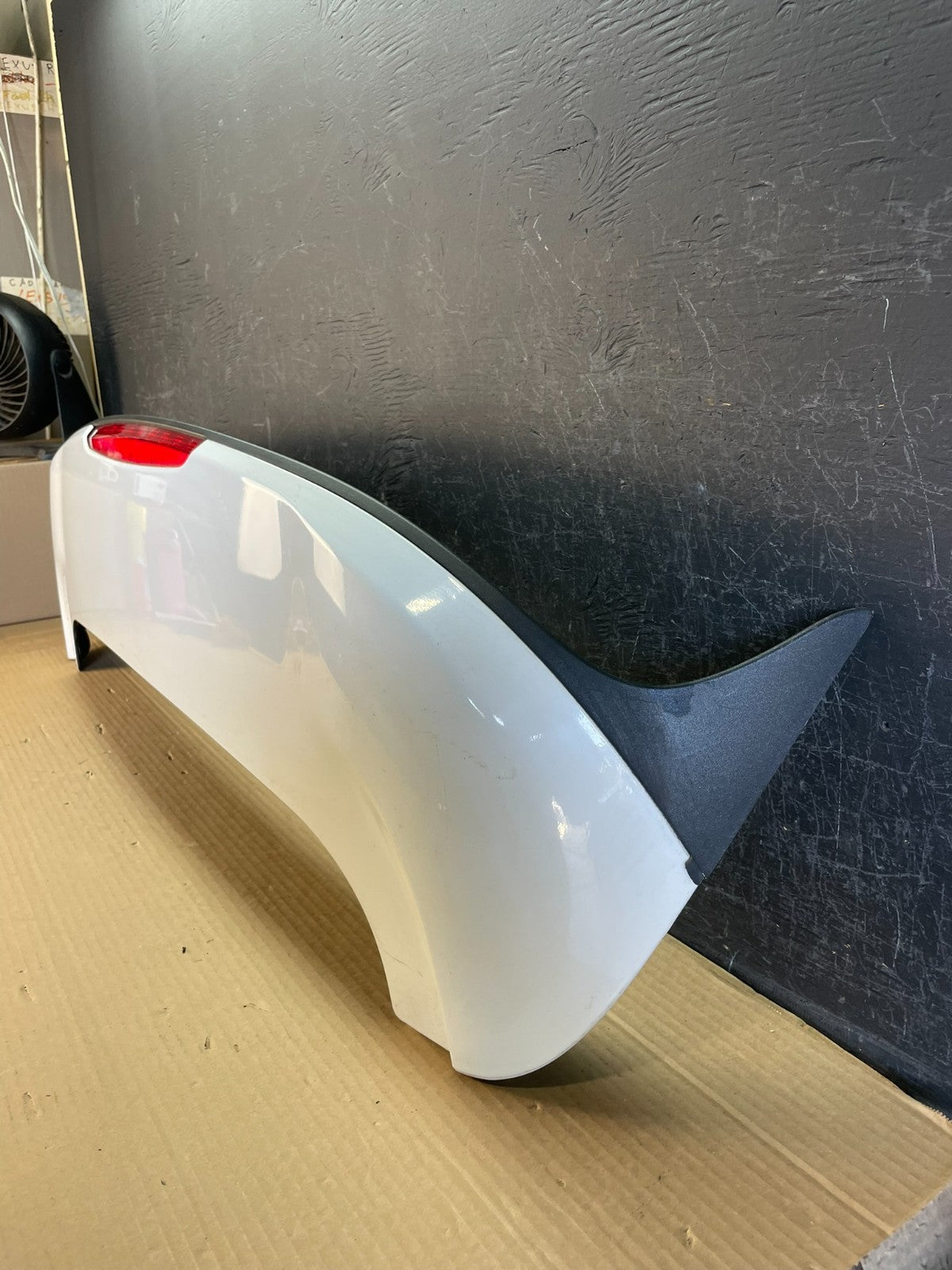2014 to 2017 Jeep Cherokee Rear Spoiler Wing AE8669 DG1