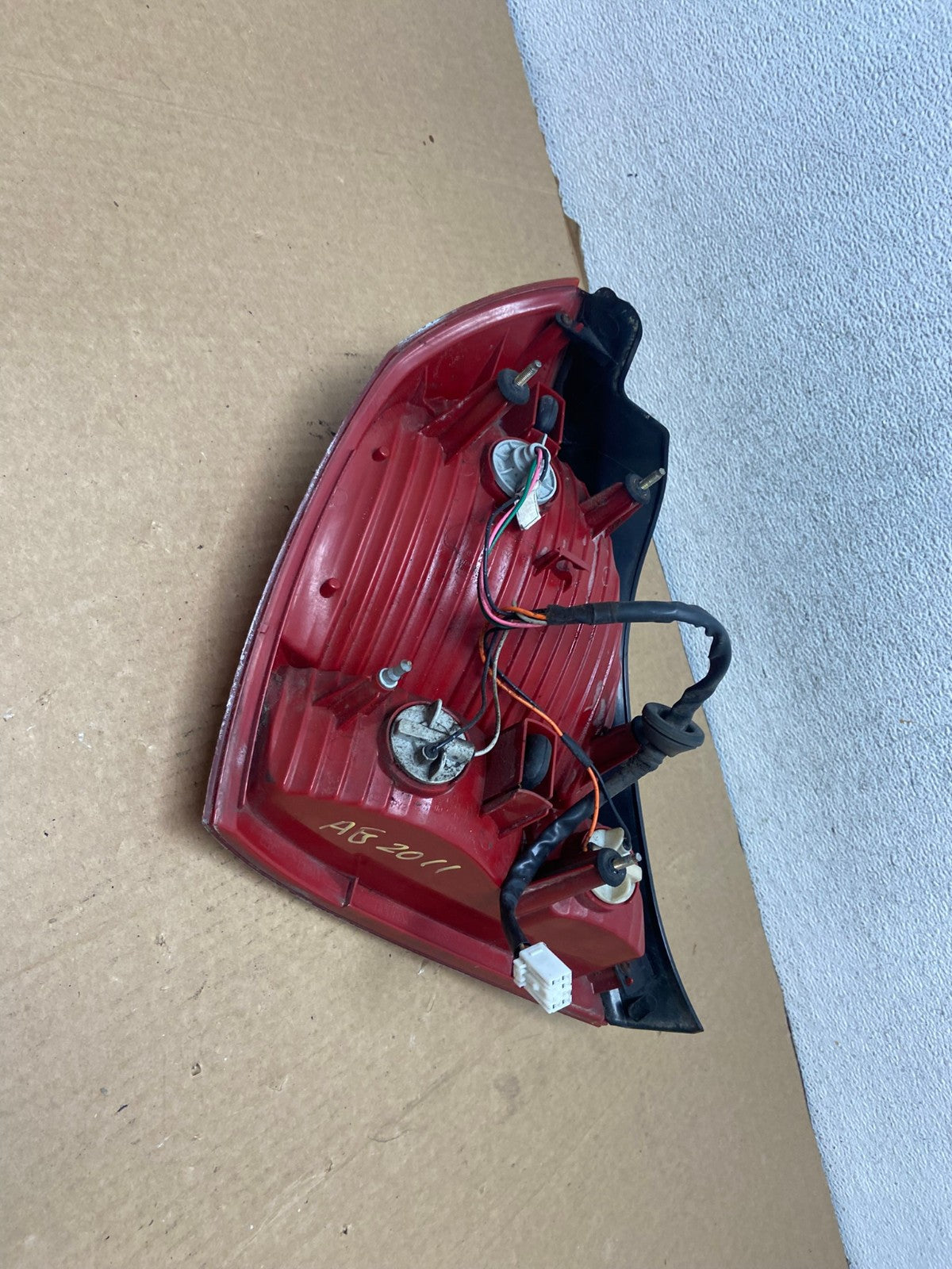 2001 2002 2003 Hyundai Elantra Right Passenger Rh Tail Light AG2011 LK7