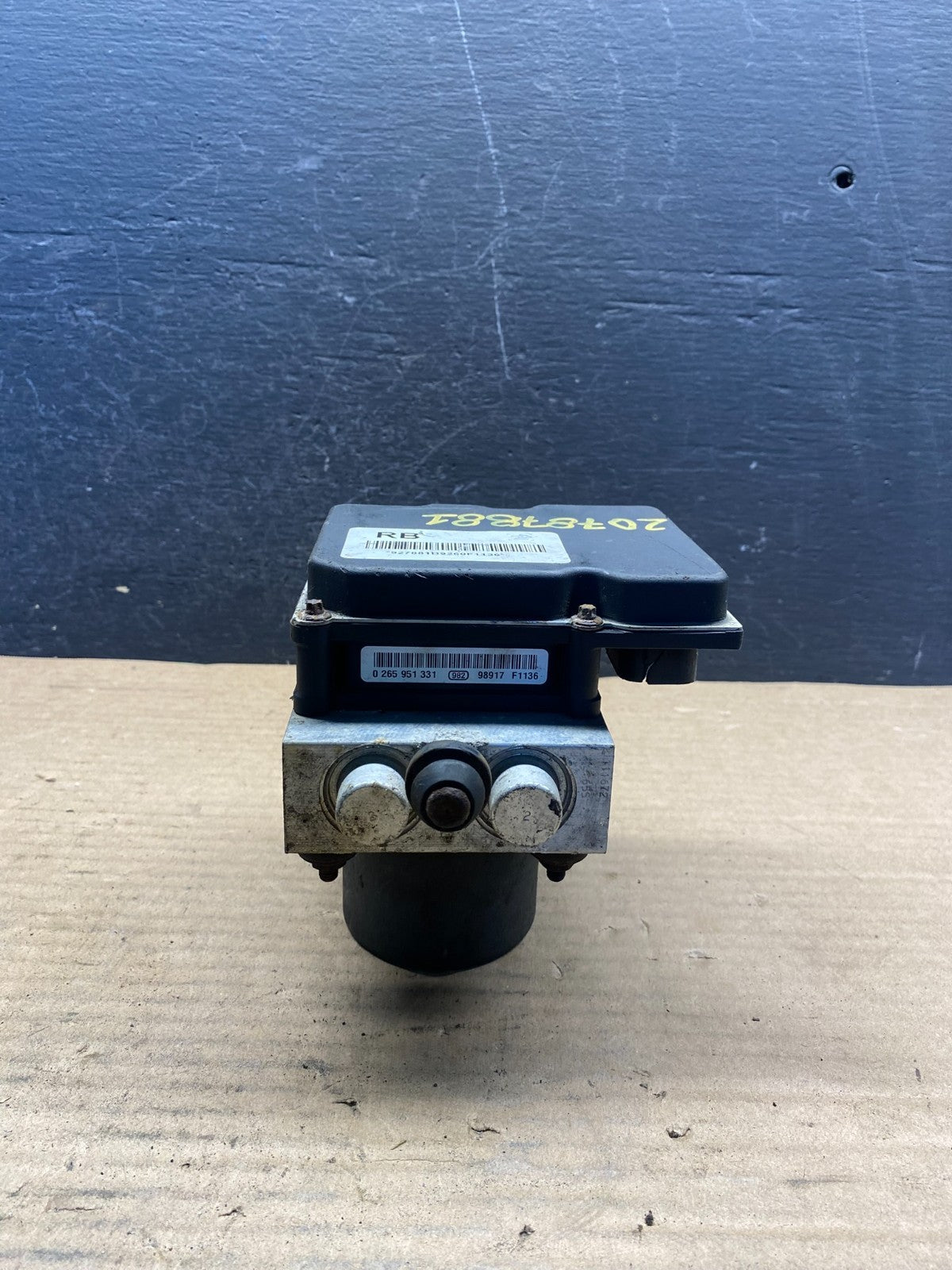 2009 2010 Chevrolet Tahoe Suburban ABS Anti Lock Brake Pump 15905732 ae0176 DG3
