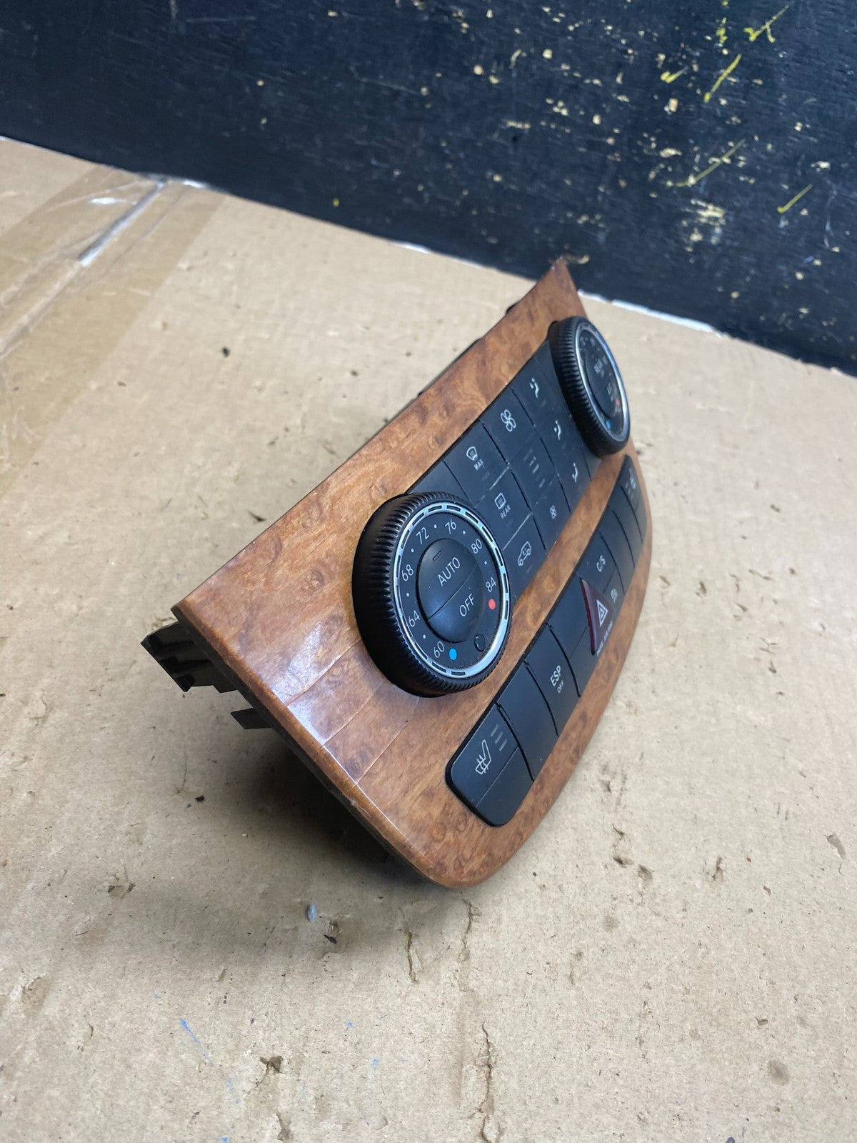 2006 to 2008 Mercedes W251 R350 AC Temp Heater Climate Control OEM ab2142 DG2