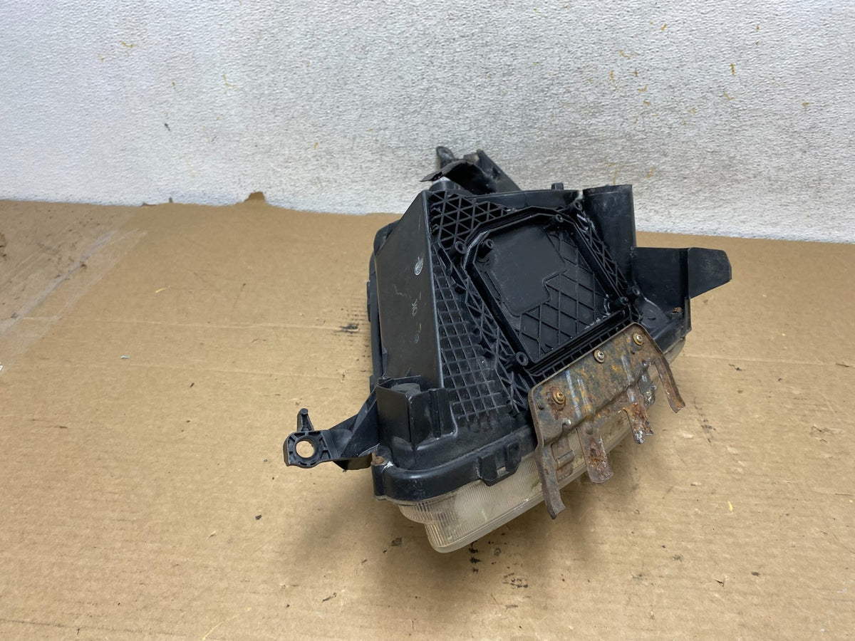 2004-2005 Toyota Prius Right Passenger RH Halogen Headlight AH8161 DW5
