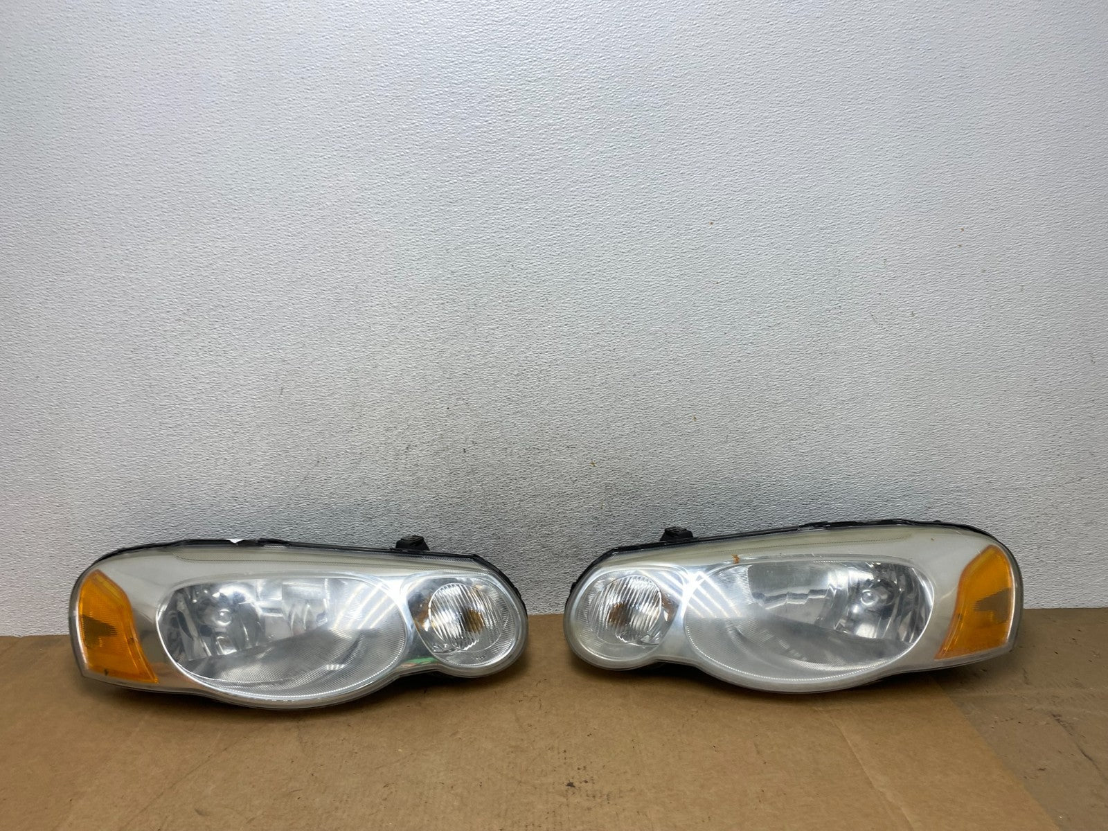 2004 2005 2006 Chrysler Sebring Left+Right Side Headlights AE3157 DW0