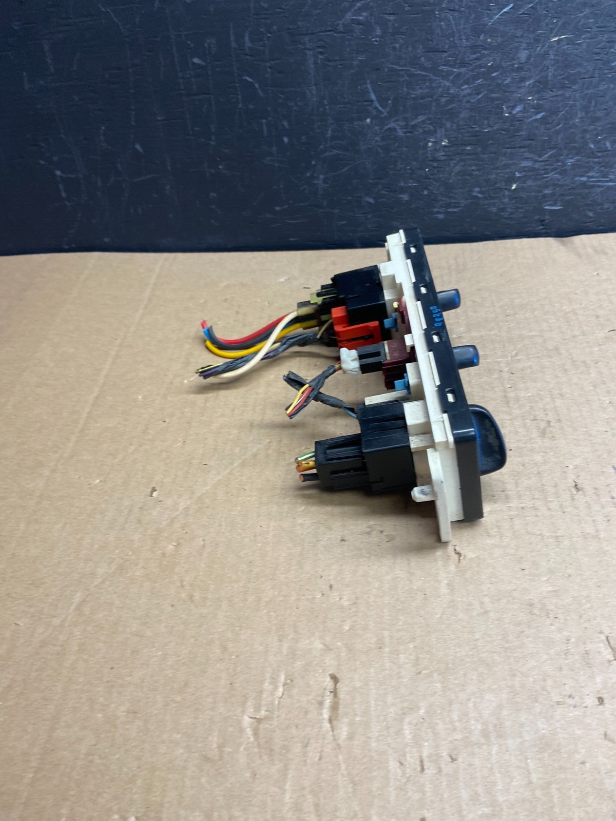 1999 to 2004 Ford F250 F350 Super Duty Heater A/C Climate Control ae4452 DG1