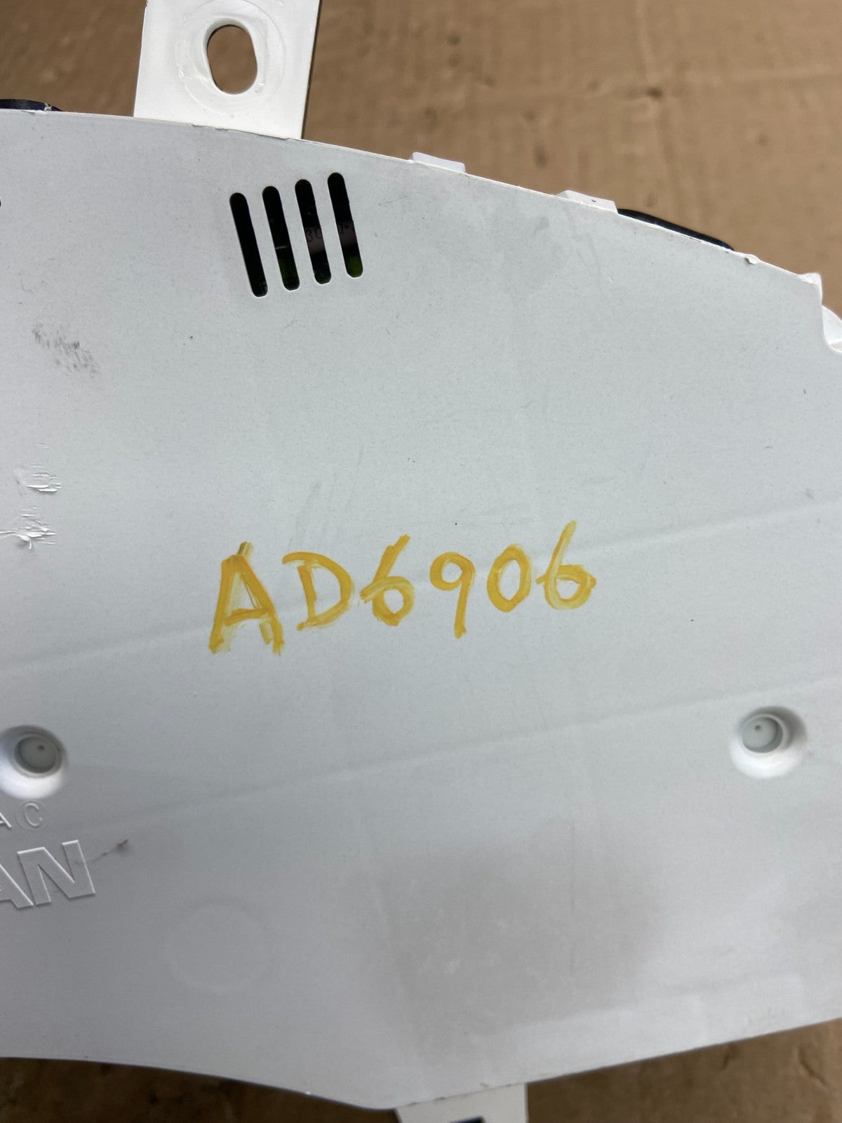 2004 to 2007 Infiniti QX56 Gauge Speedometer Cluster AD6906 DG6