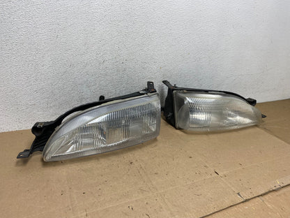 1995 - 1996 Toyota Camry Left+Right Side Set Halogen Headlights AE5980 DW2