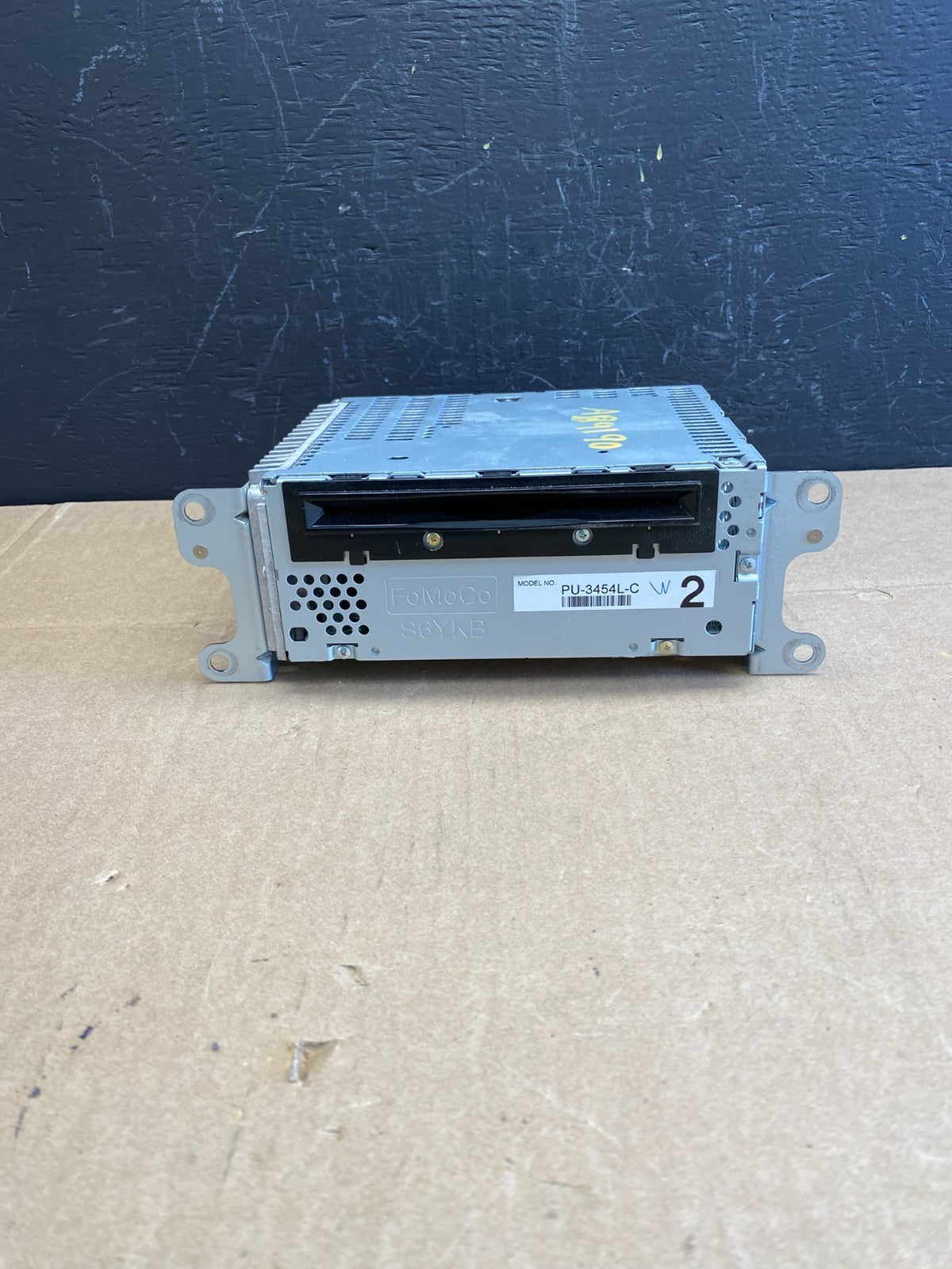 2012 to 2014 Ford Edge AM/FM Radio Reciever OEM AB9190 DG0