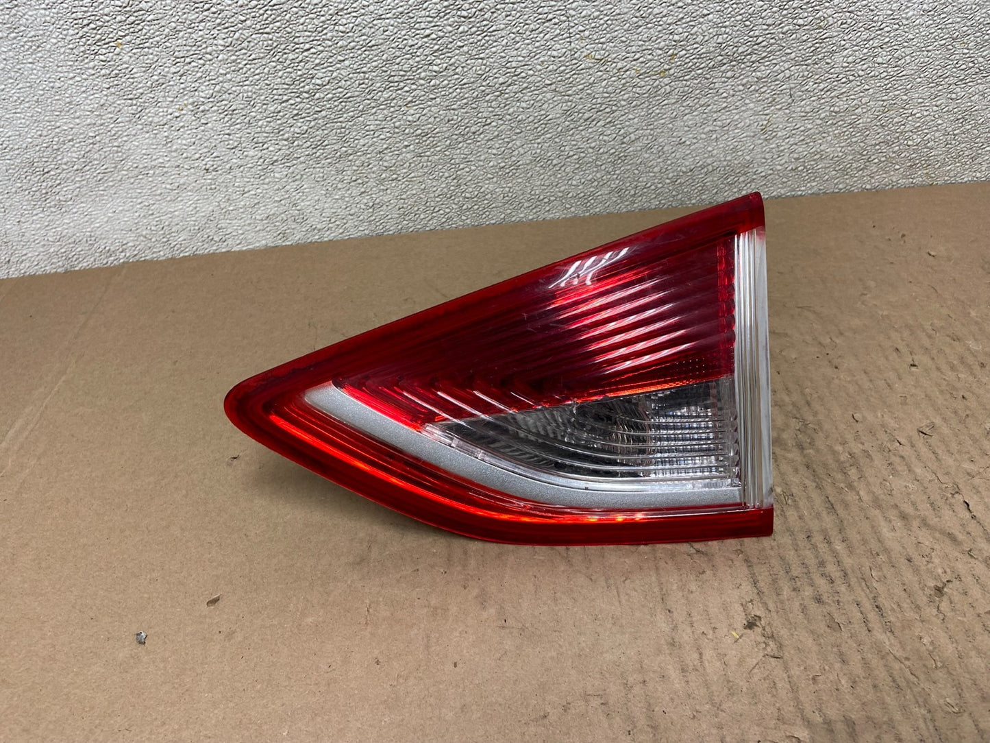 2013 to 2016 Ford Escape Right Passenger RH Side Inner Tail Light AD2455 LK0